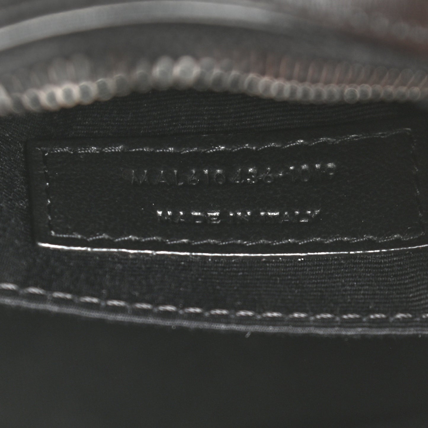 Calfskin Matelasse Chevron Round Vinyle Camera Bag Black