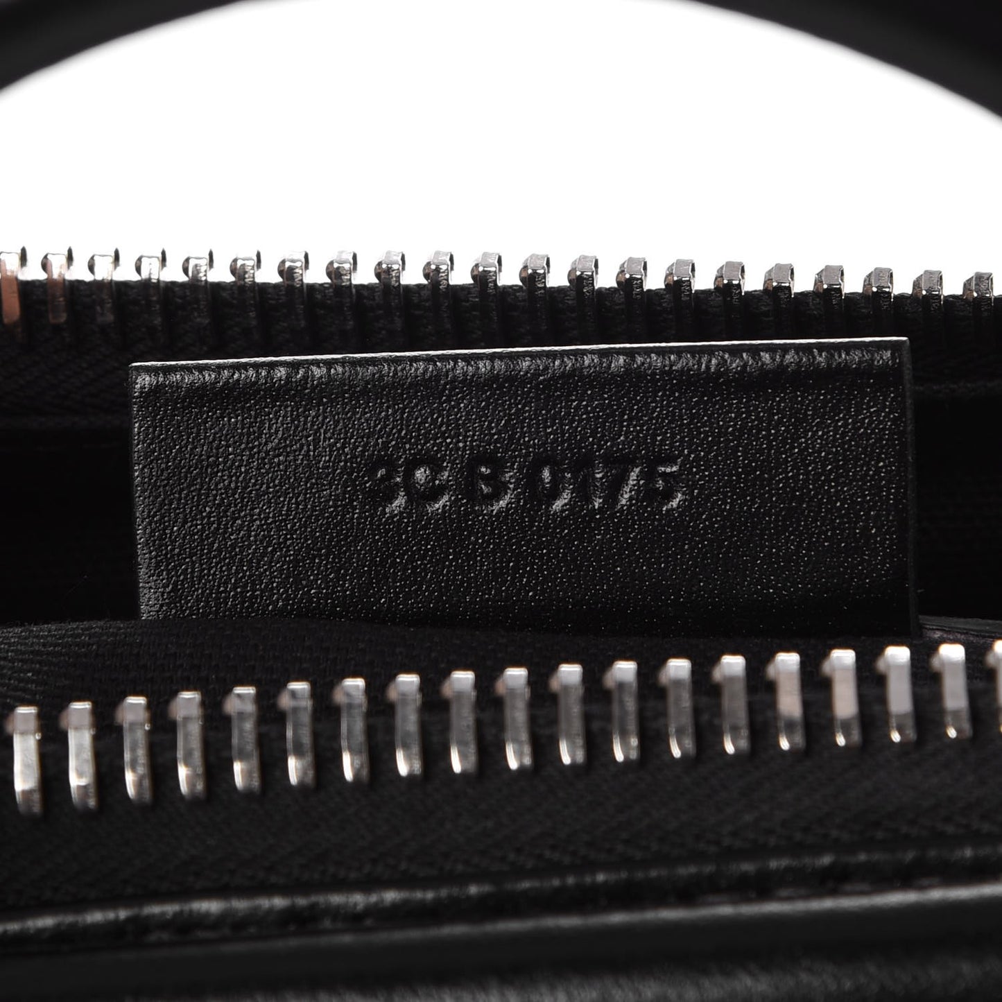 Shiny Lord Calfskin Medium Antigona Black