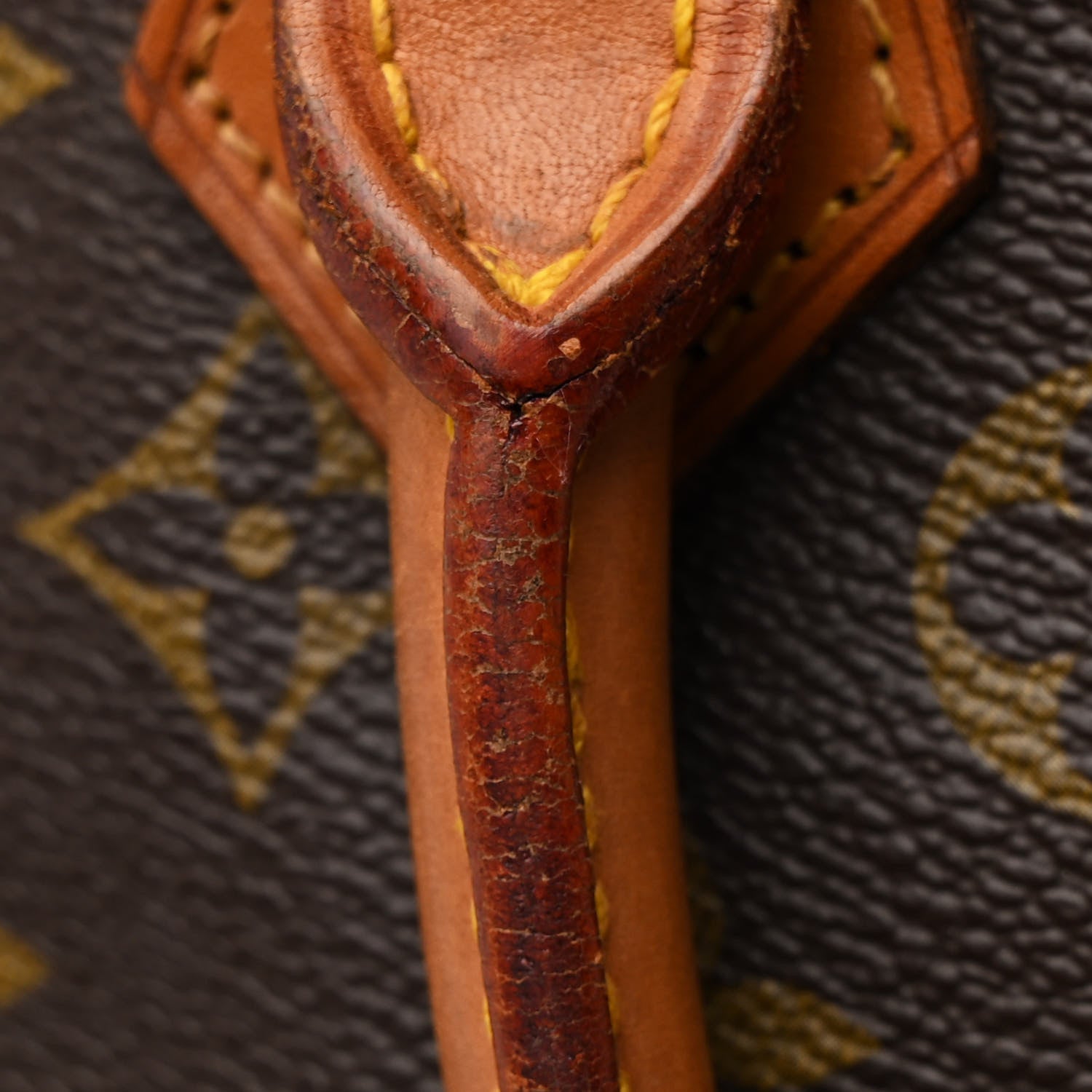 Louis Vuitton Monogram Sac Plat 13 of 15