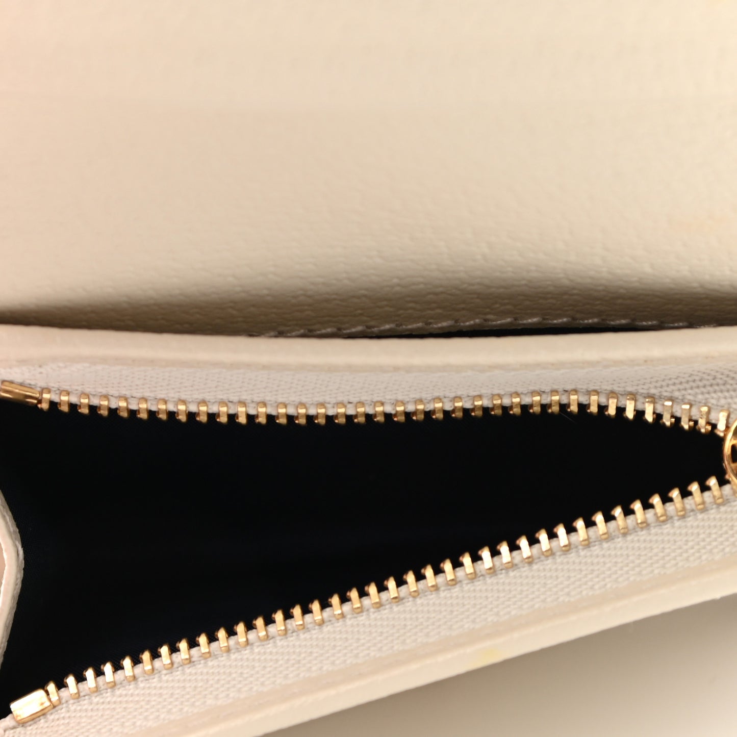 GG Supreme Monogram Textured Dollar Calfskin Web Ophidia Card Case Beige Ebony Mystic White