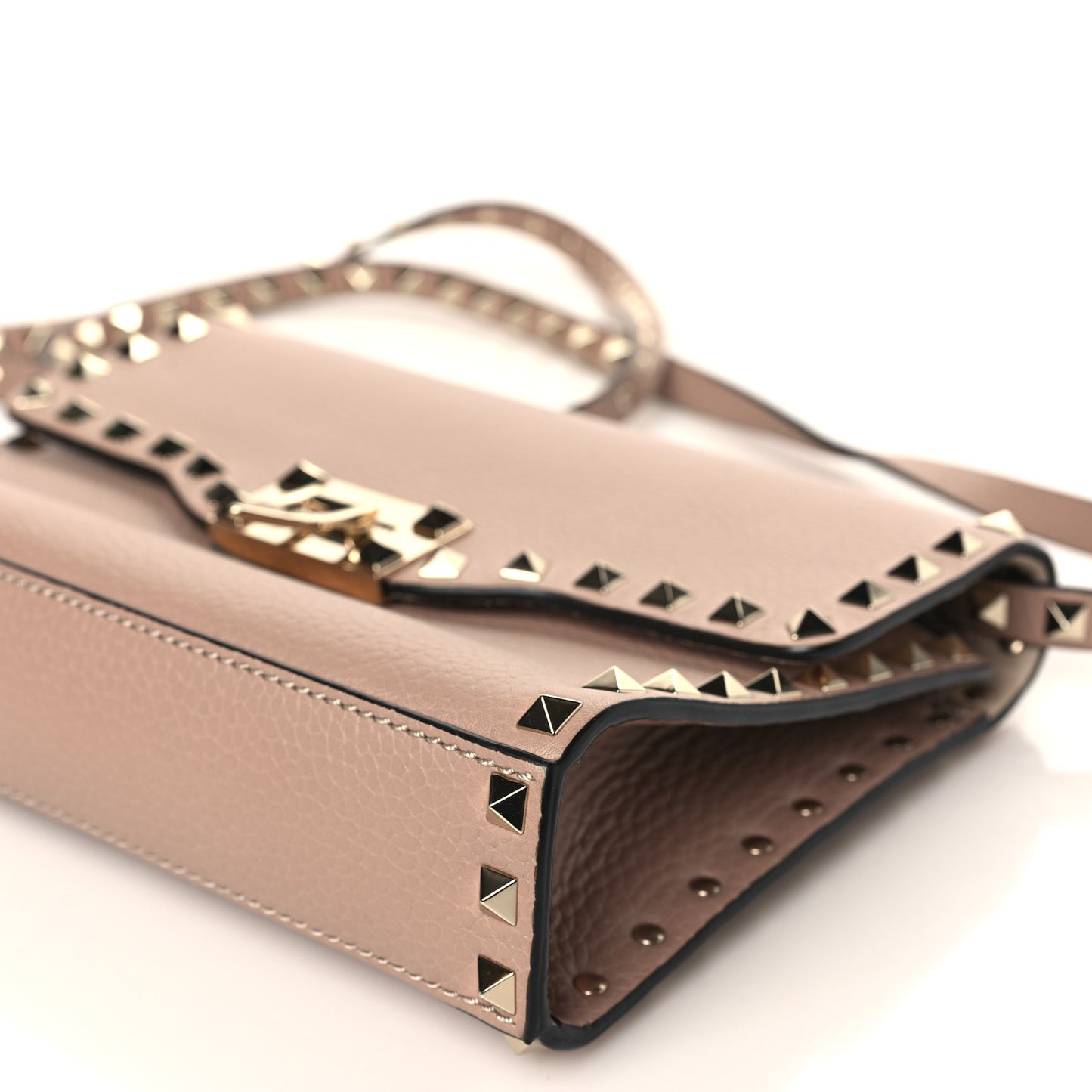 Pebbled Calfskin Medium Rockstud Flip Lock Crossbody Bag Poudre