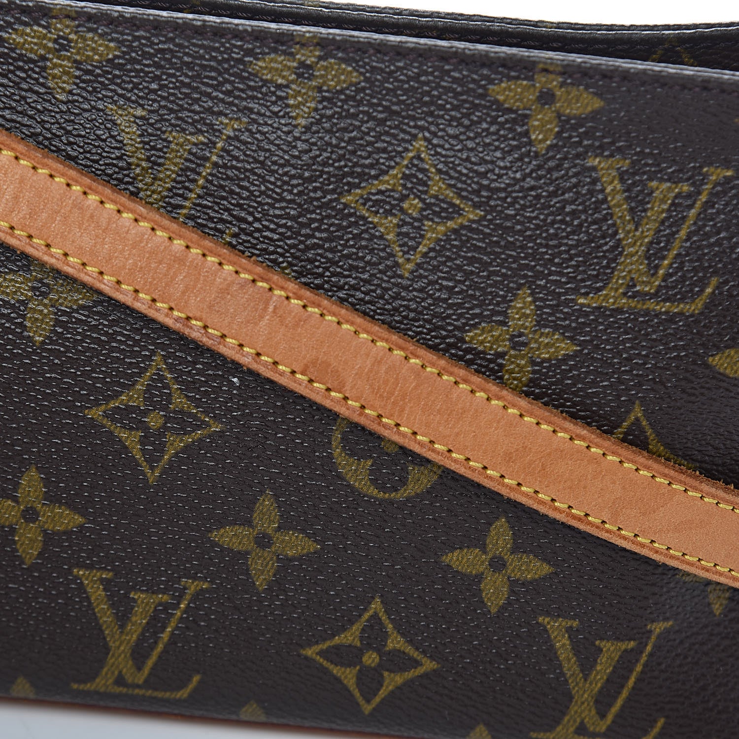 Louis Vuitton Monogram Trotteur 14 of 17