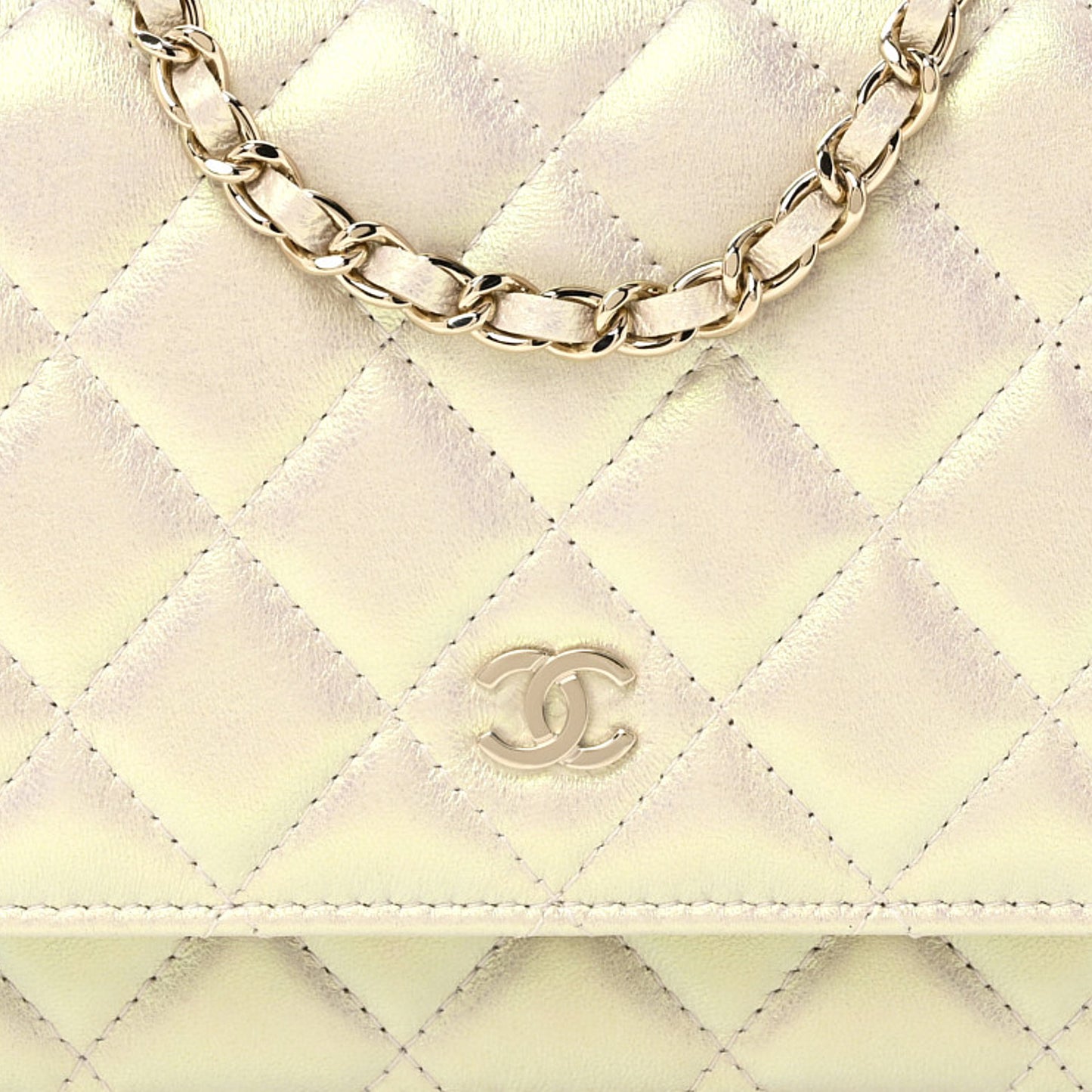 Iridescent Lambskin Quilted Wallet On Chain WOC Ivory