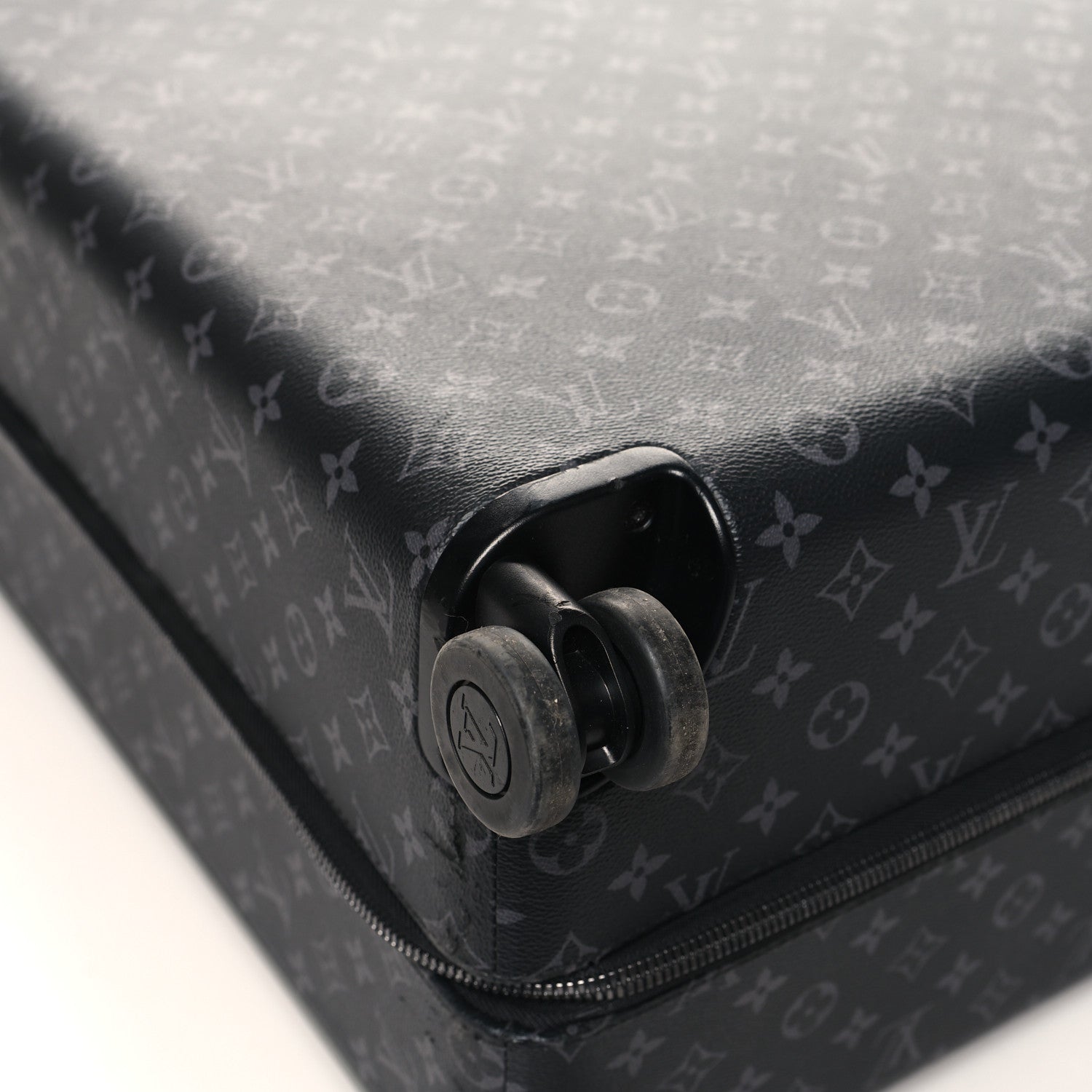 Louis Vuitton Monogram Eclipse Horizon 70 7 of 13