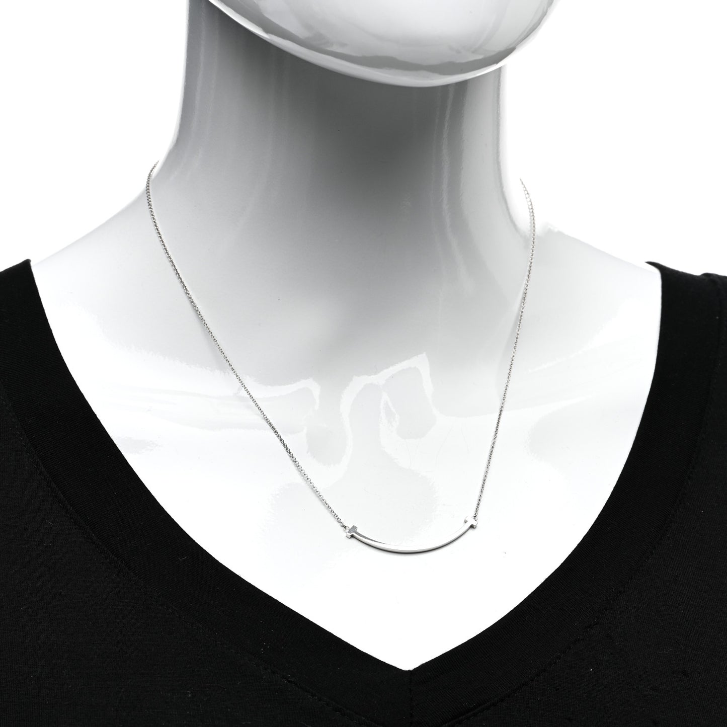 18K White Gold Small T Smile Pendant Necklace