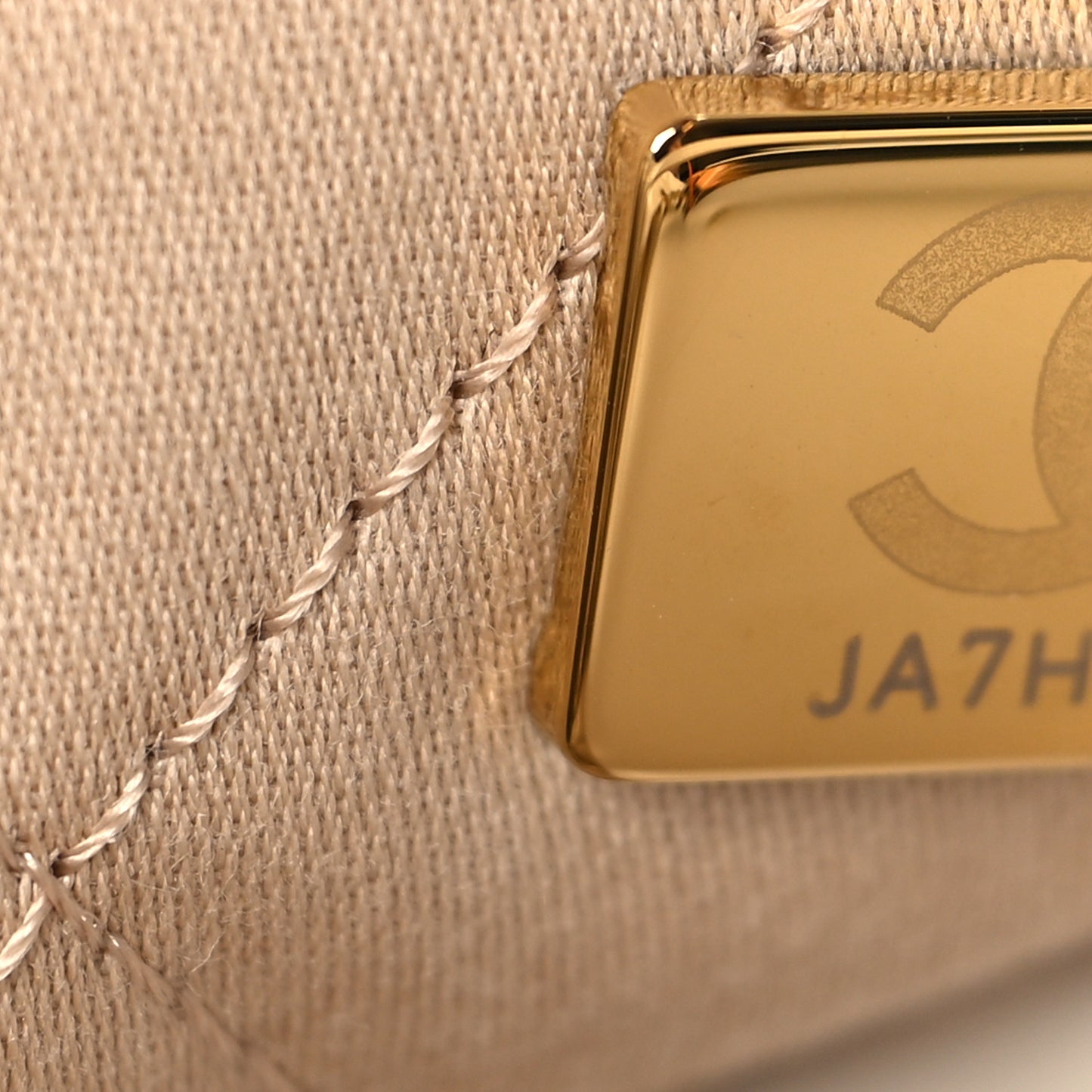 Shiny Calfskin Quilted Chanel 22 White