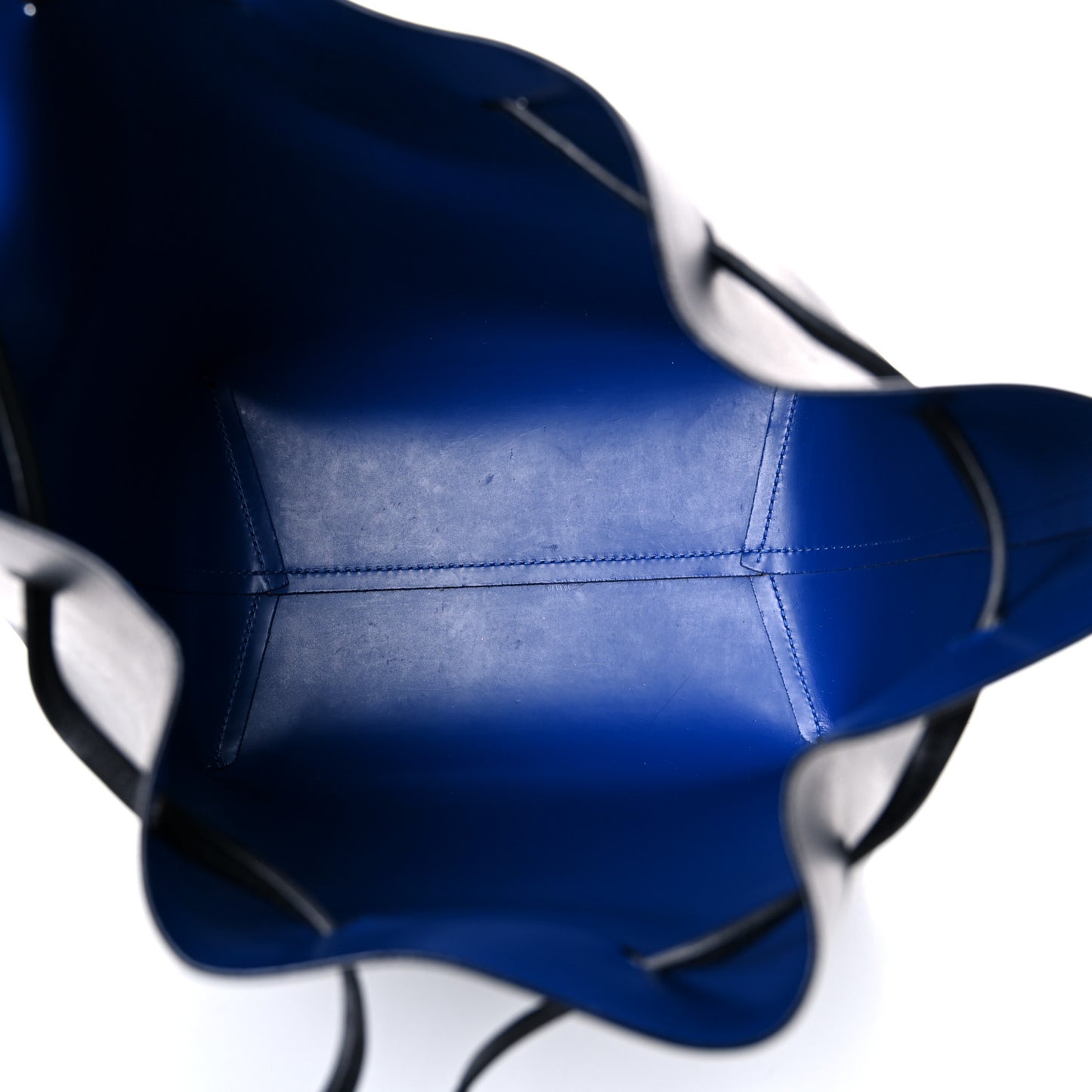 Vegetable Tanned Calfskin Bucket Bag Black Royal