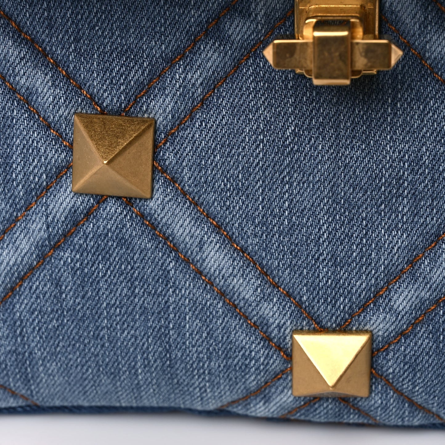 Denim Medium Roman Stud Shoulder Bag Light Denim Selleria