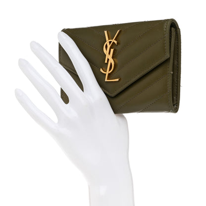 Saint Laurent Grain De Poudre Matelasse Chevron Small Monogram Envelope Wallet Vert Kaki 2 of 8