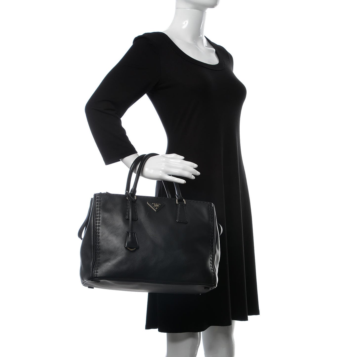 City Calf Medium Galleria Double Zip Tote Black