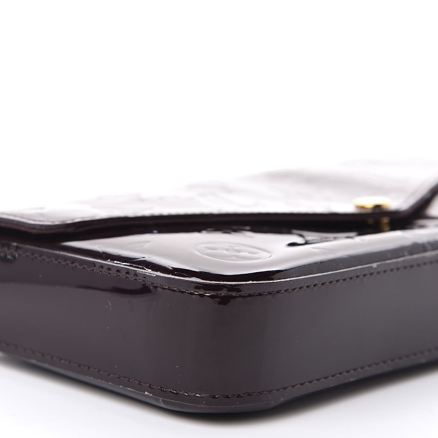 Vernis Pochette Felicie Chain Wallet Amarante