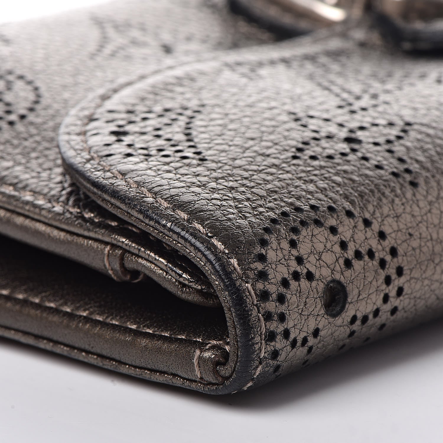 Louis Vuitton Mahina Amelia Wallet Bronze 10 of 12