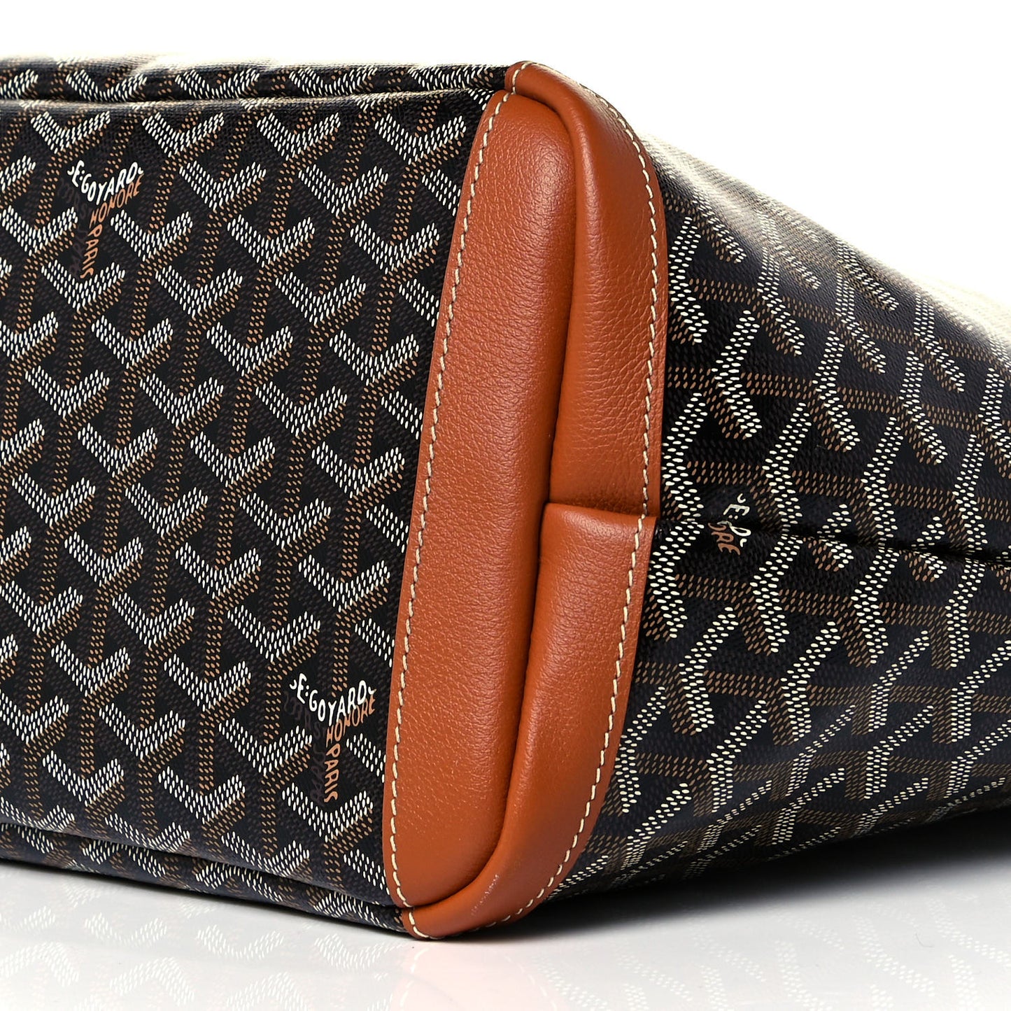 Goyardine Artois MM Black Gold