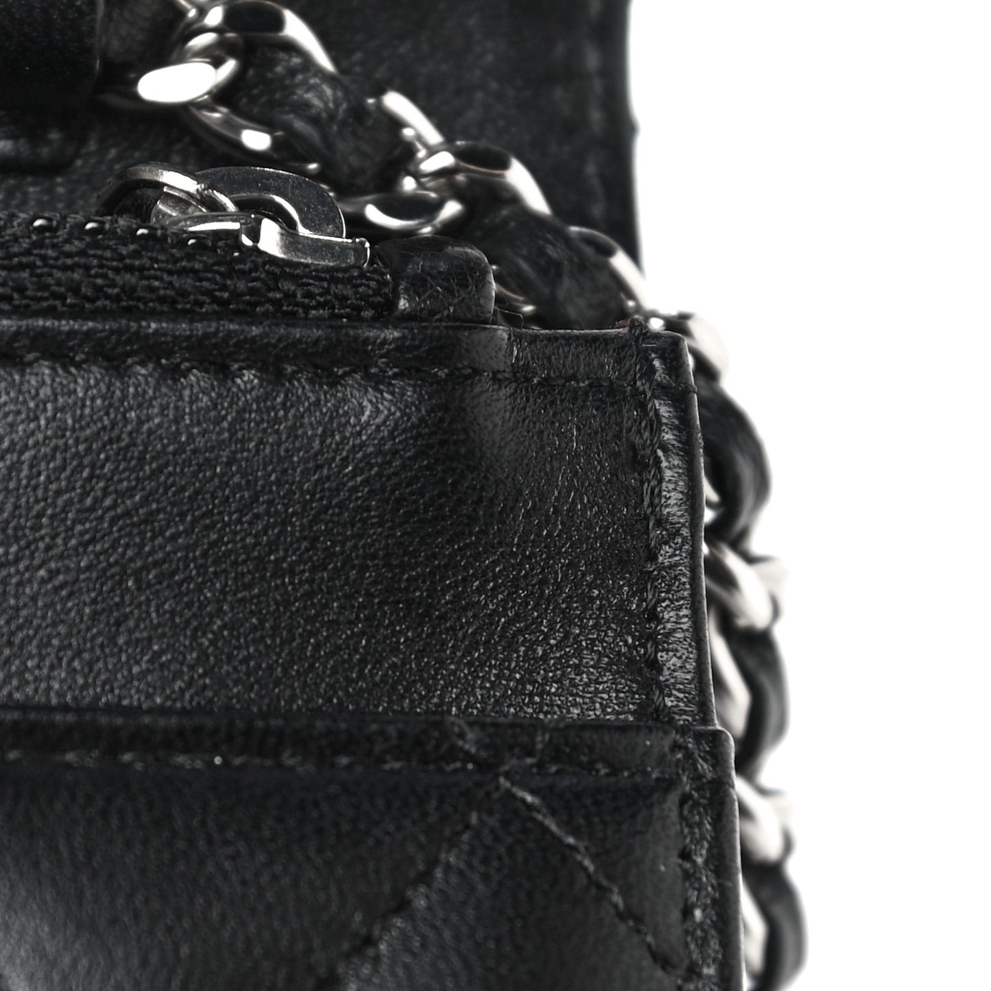 Lambskin Quilted Wallet On Chain WOC Black