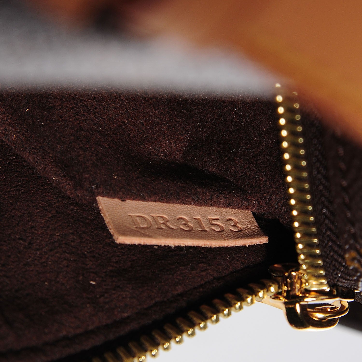 Louis Vuitton Monogram Pochette Metis 7 of 7