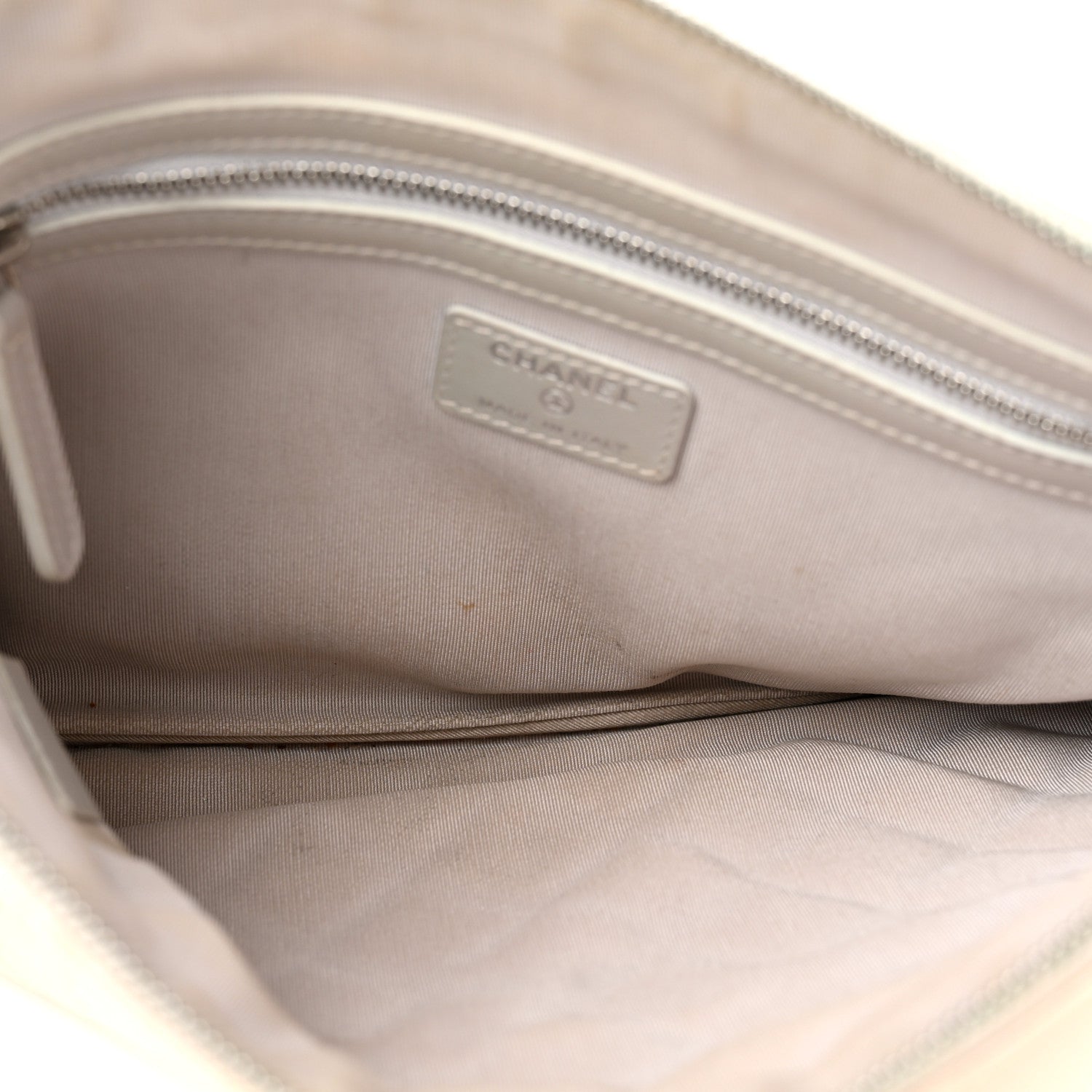 Chanel Iridescent Lambskin Quilted Medium Cosmetic Case Ivory 5 of 13