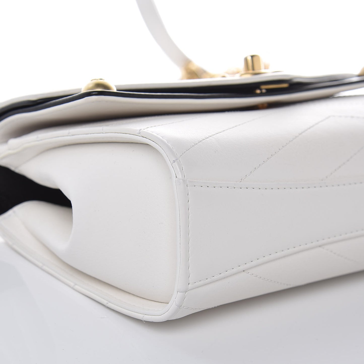 Calfskin Chevron Quilted Casual Trip Flap White