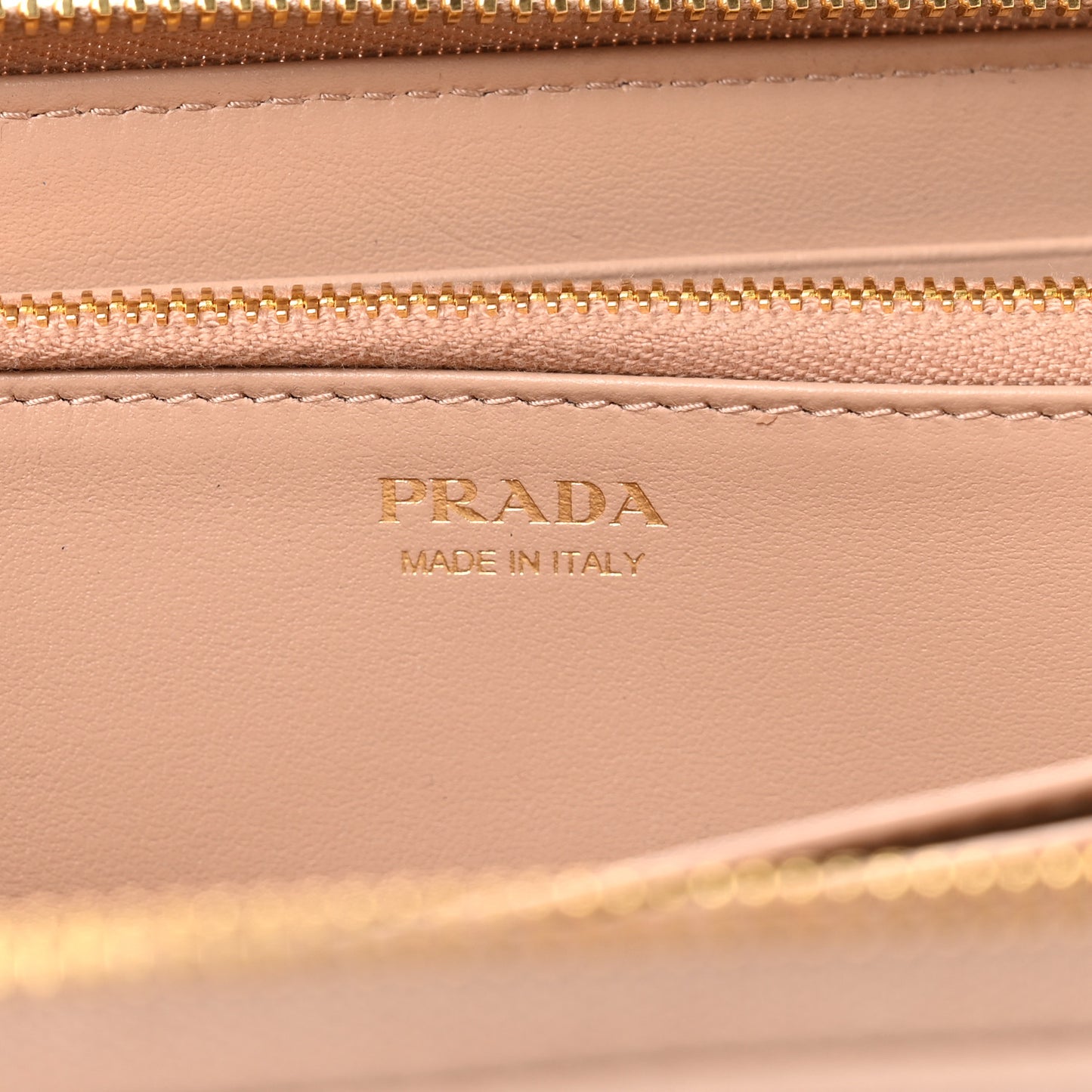 Vitello Move Zip Around Wallet Cipria