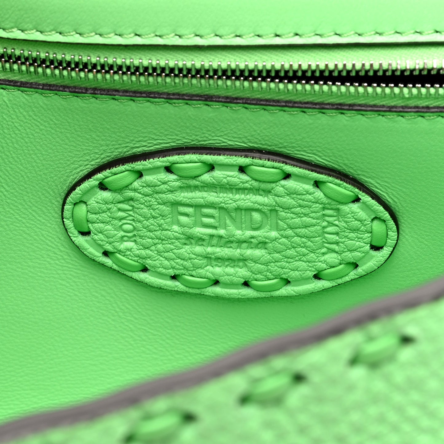 Cuoio Roma Sellerissima Nappa Sintetica Tape Stitch Baguette Edamame