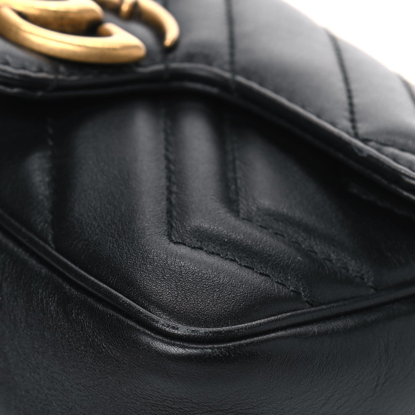 Calfskin Matelasse Super Mini GG Marmont Shoulder Bag Black
