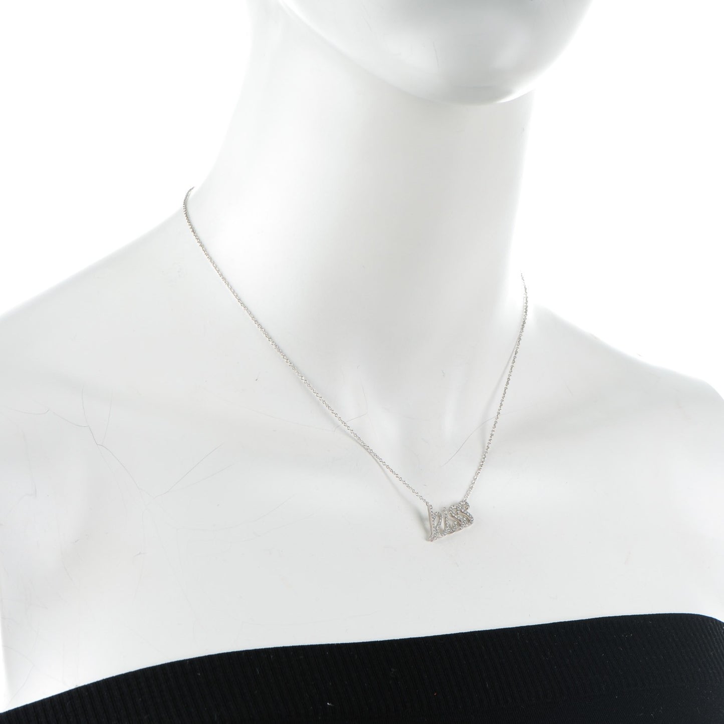 18K White Gold Diamond Kiss Pendant Necklace