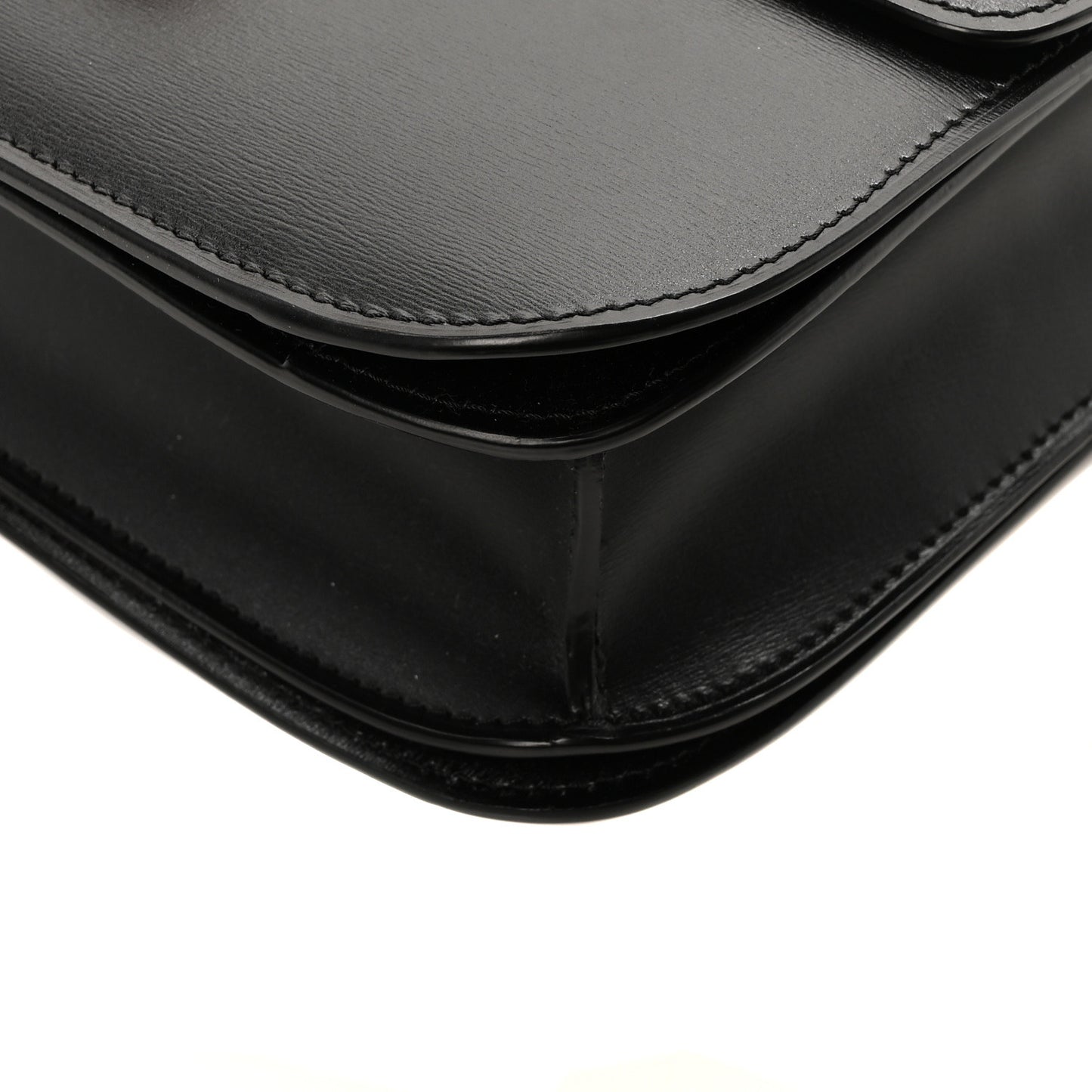 Box Calfskin Medium Classic Box Flap Bag Black