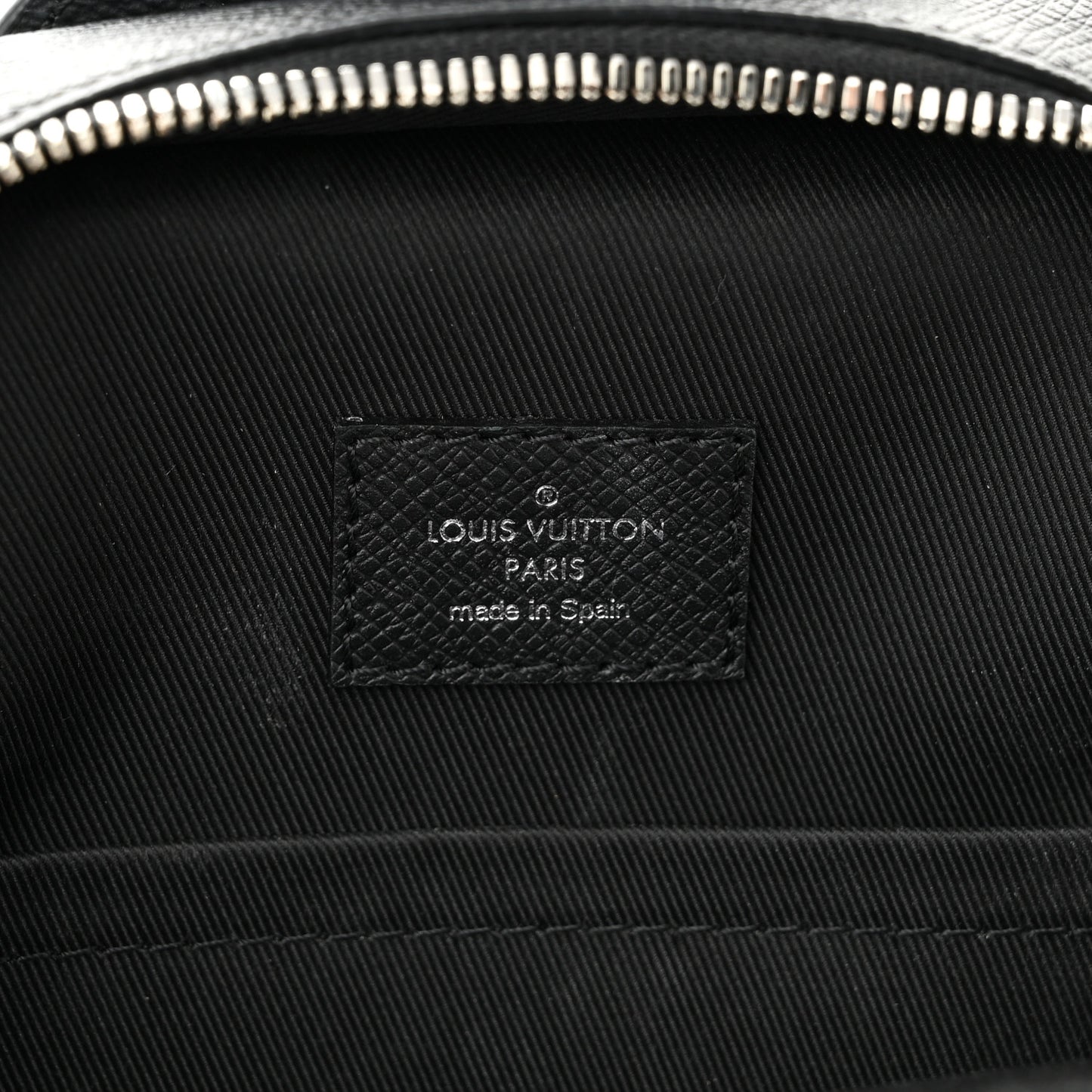 Taigarama Outdoor Slingbag Black