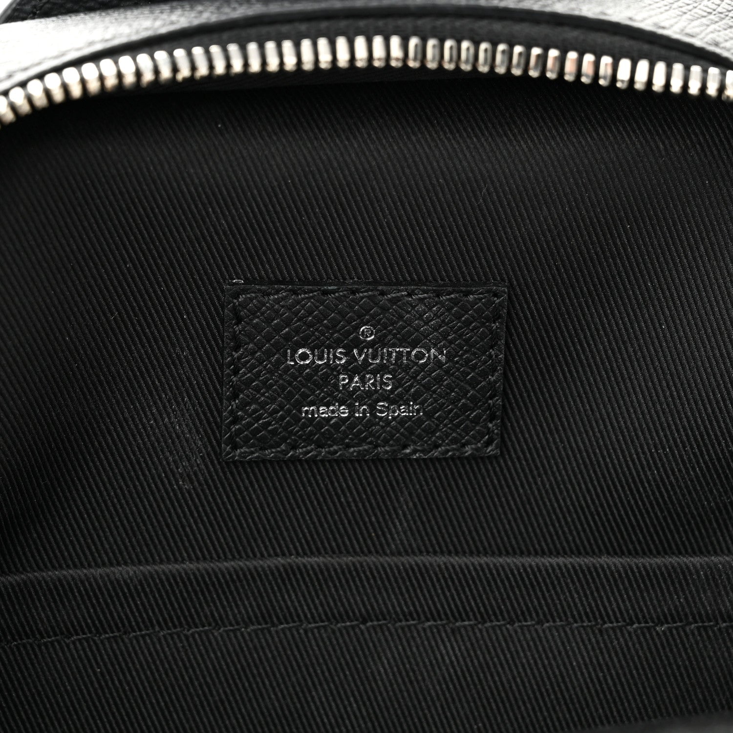 Louis Vuitton Taigarama Outdoor Slingbag Black 6 of 10