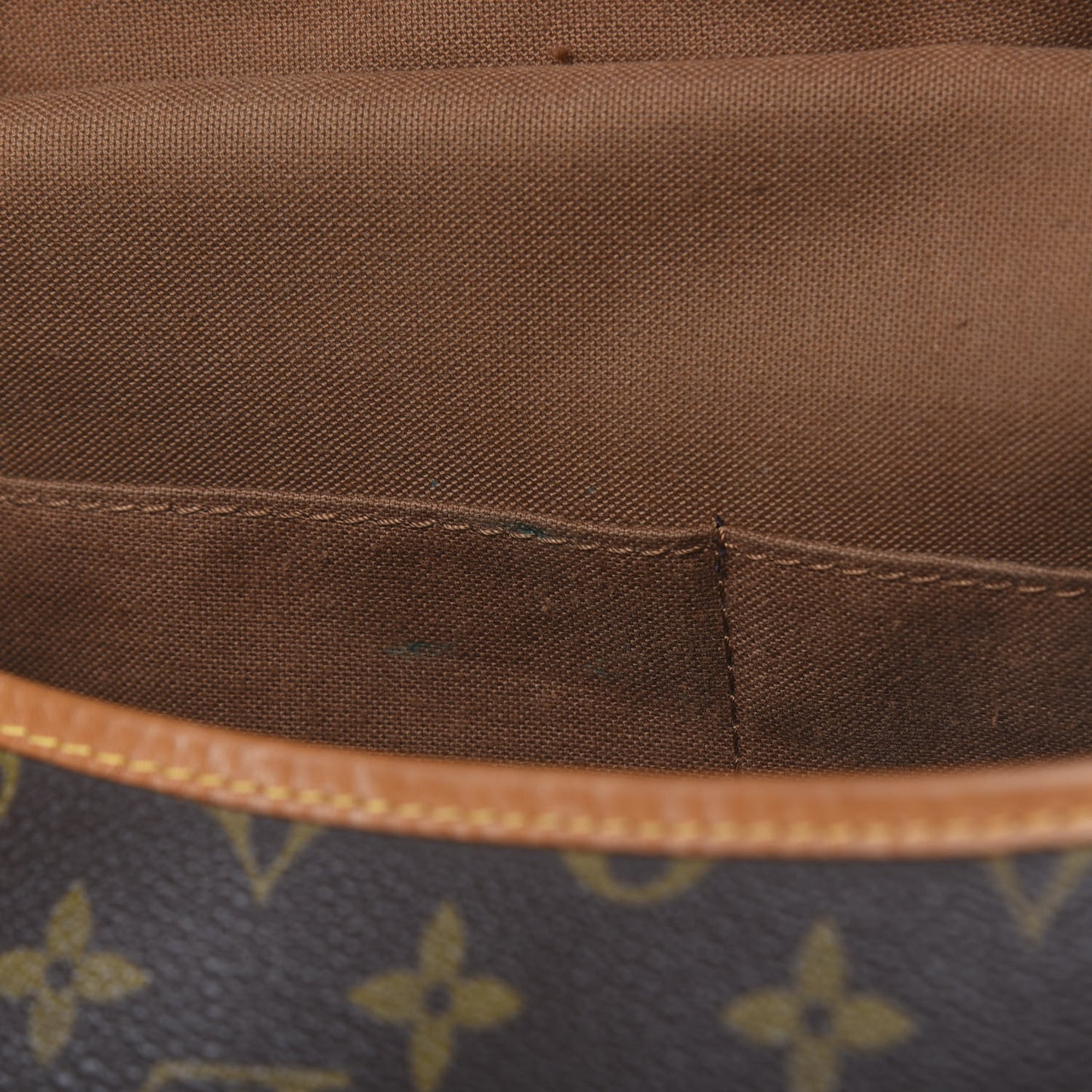 Monogram Saumur 35