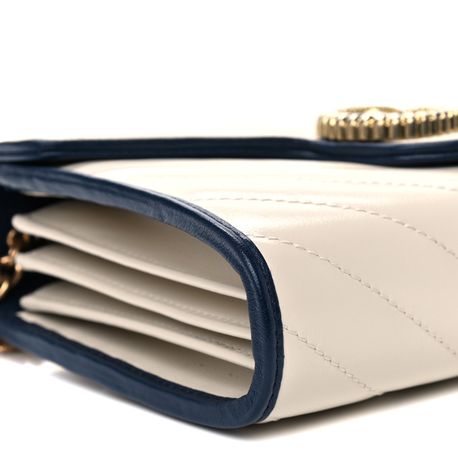 Gucci Vintage Effect Calfskin Matelasse Diagonal Torchon GG Marmont Chain Wallet Mystic White Blue Agata 5 of 10
