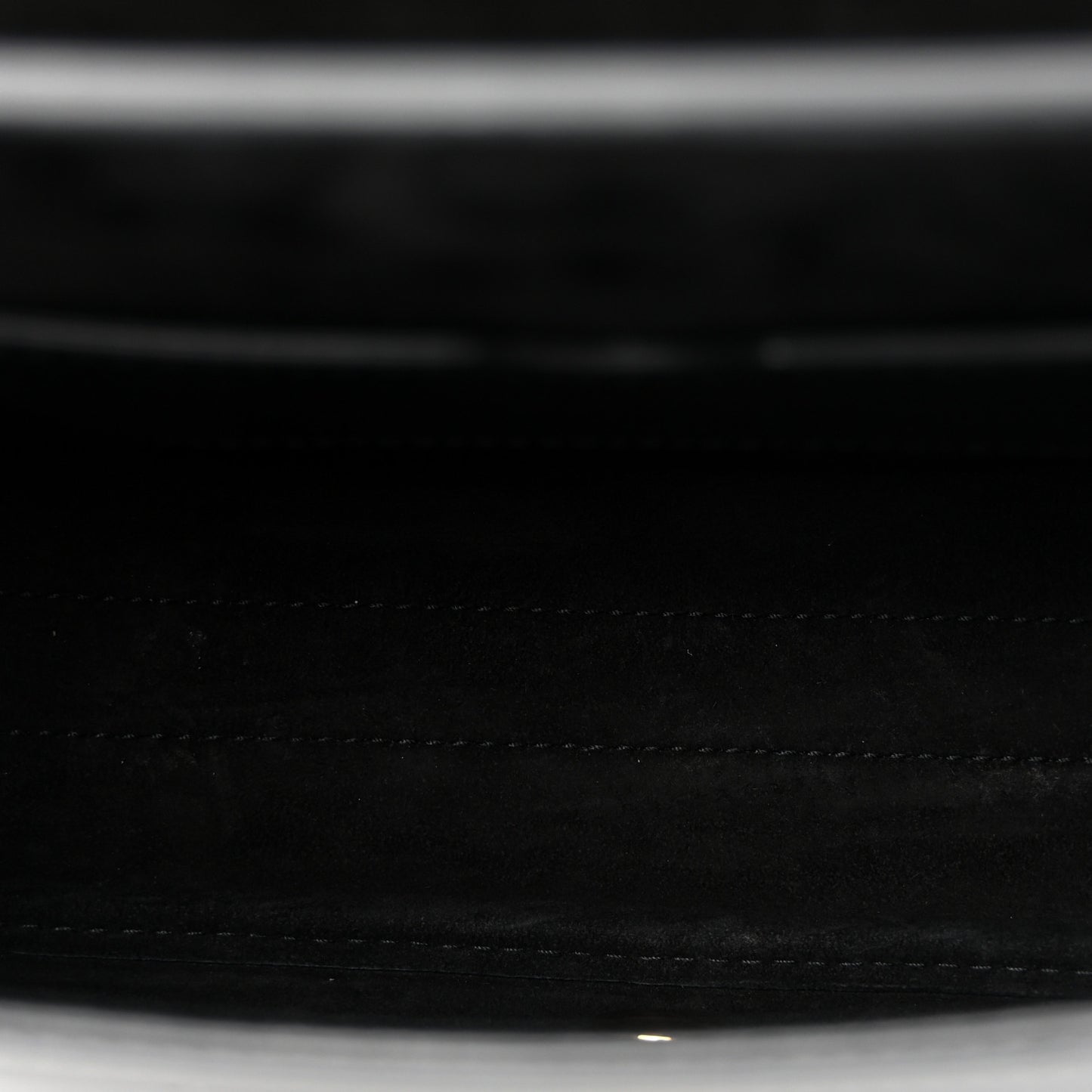 Box Calfskin Medium Bobby Flap Black