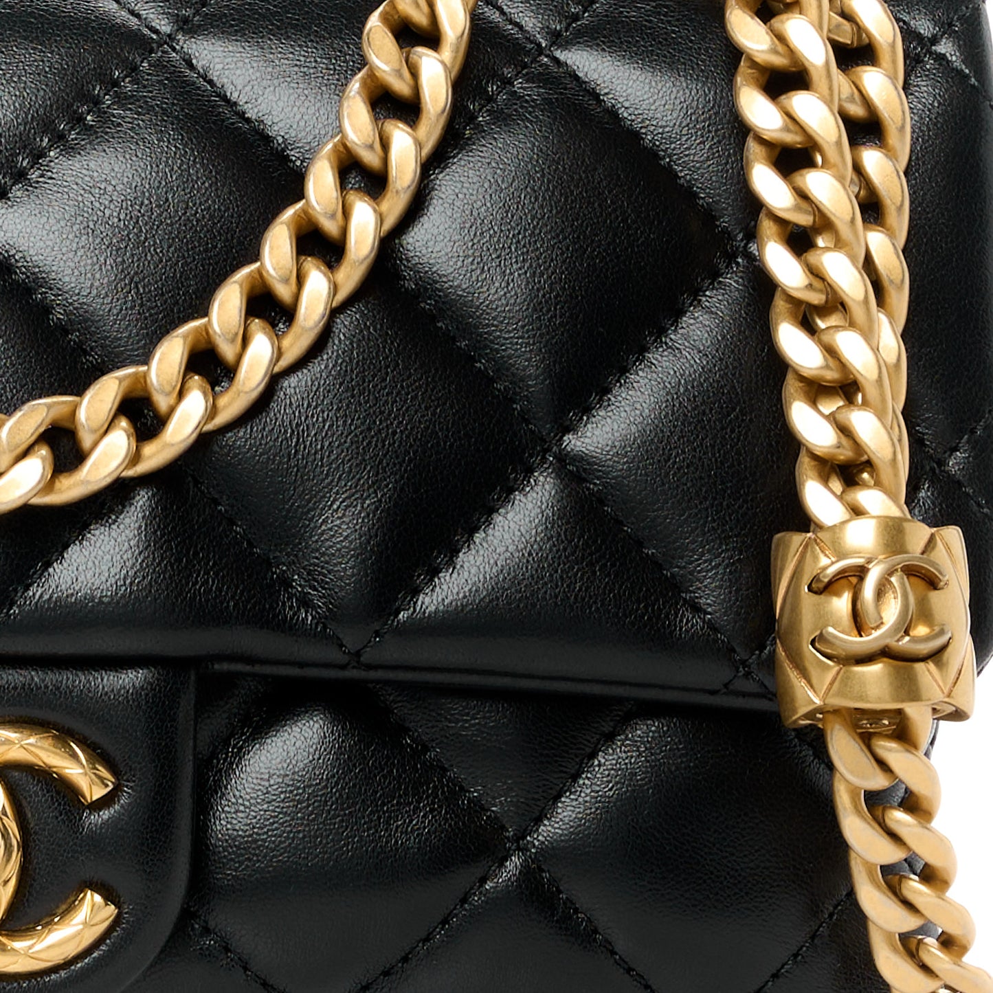 Lambskin Quilted Small Pillow Crush Flap Black