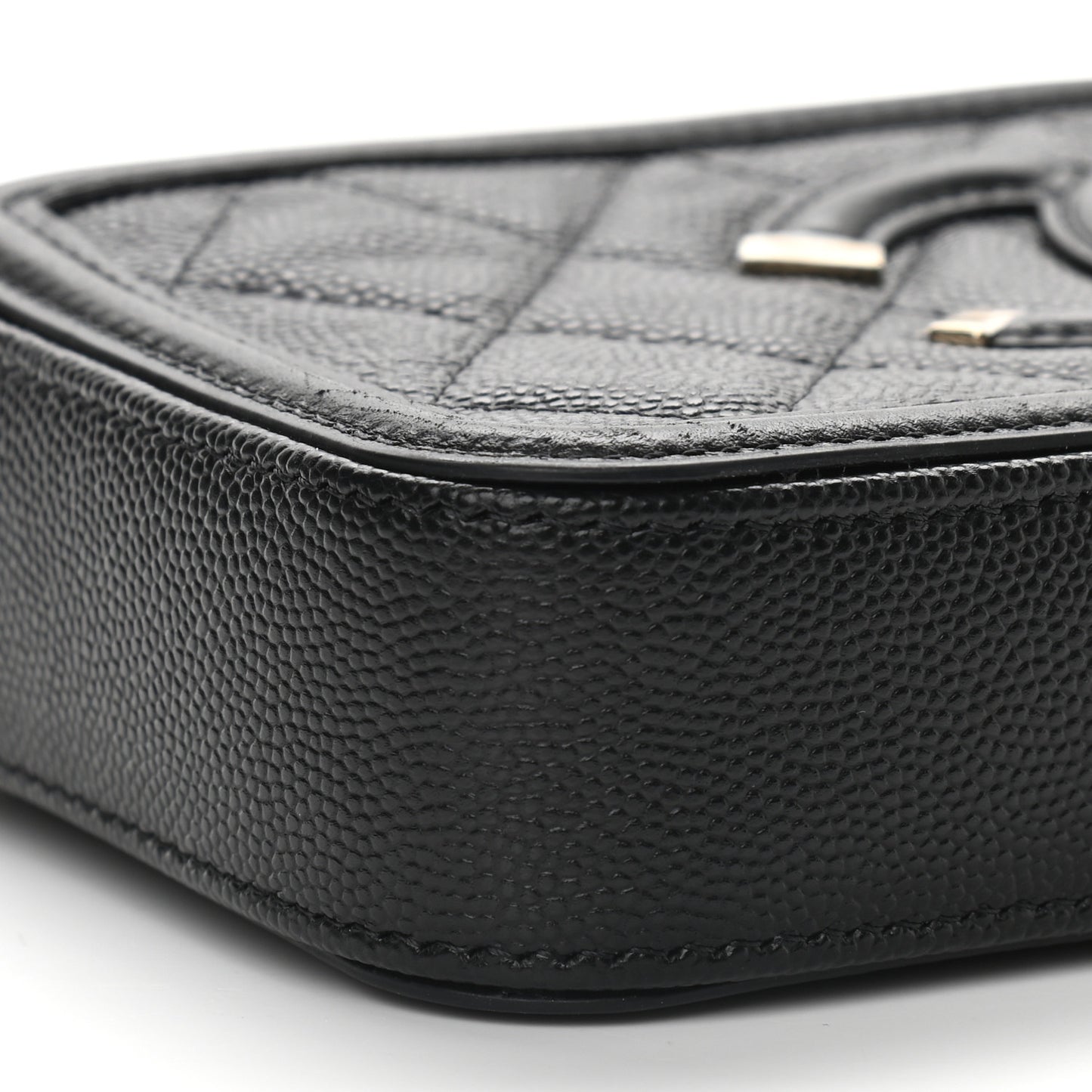 Caviar Quilted CC Filigree Clutch With Chain Black