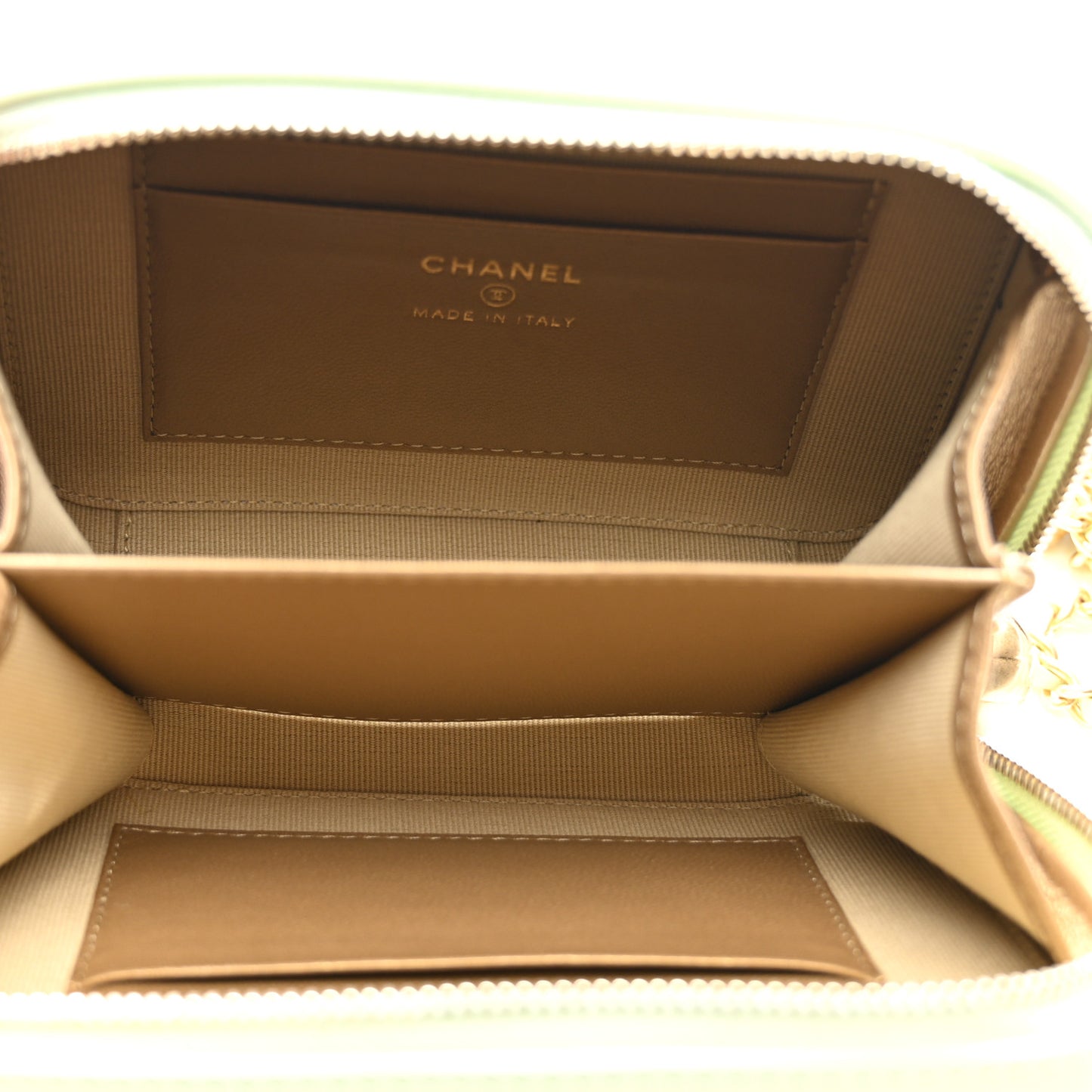 Lambskin Quilted CC Pearl Crush Camera Case Light Green