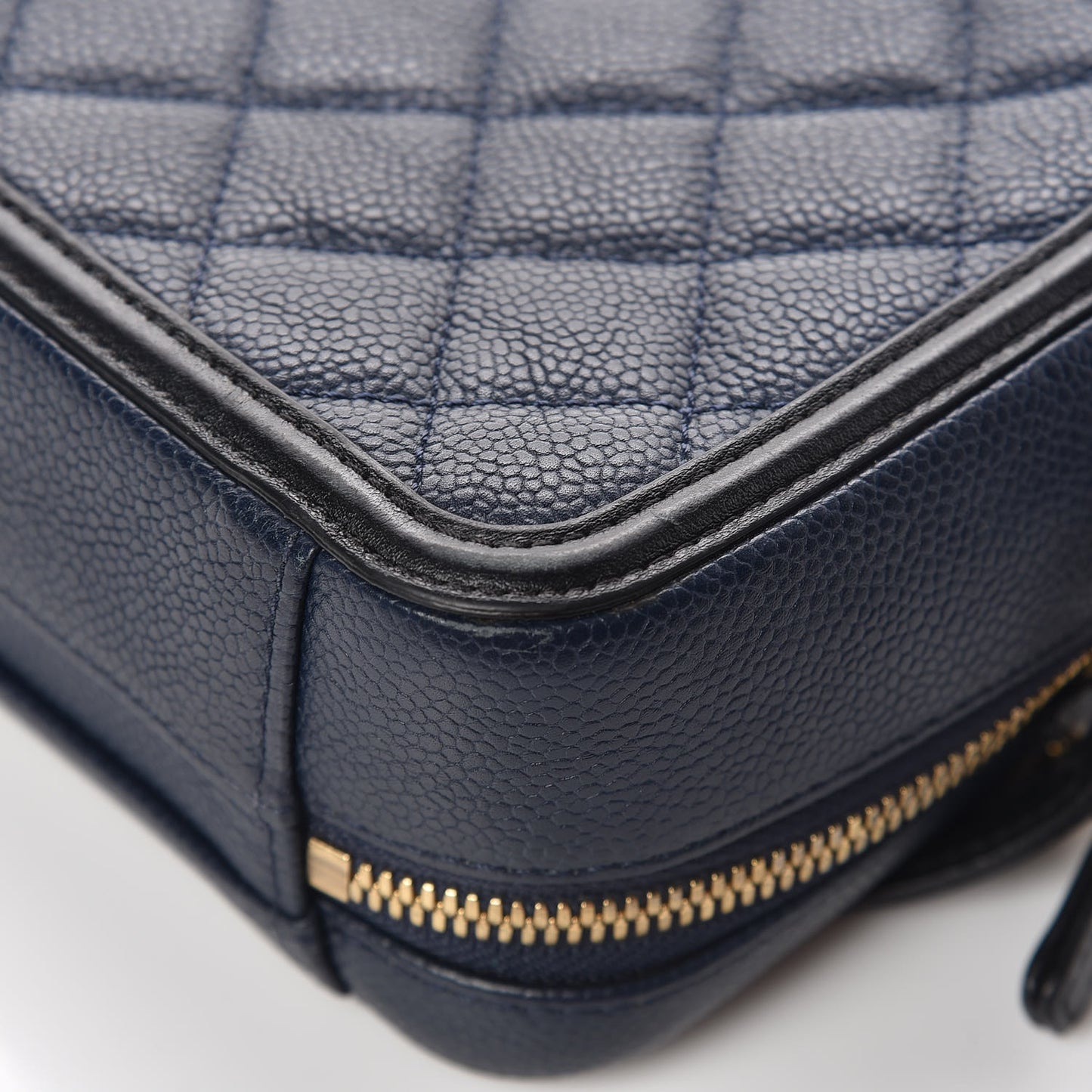 Caviar Quilted Small CC Filigree Vanity Case Navy Black