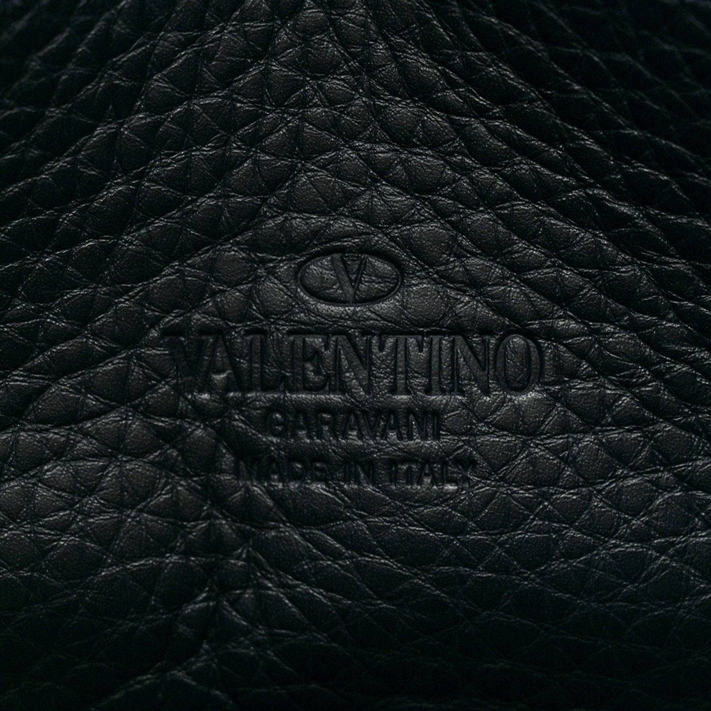 Pebbled Calfskin Medium Rockstud Flip Lock Crossbody Bag Navy