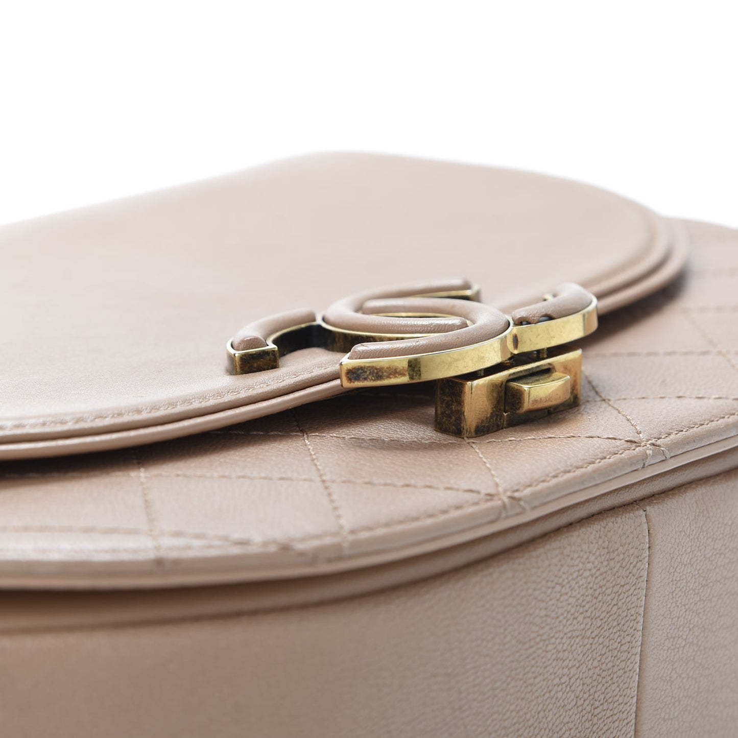 Shiny Calfskin Goatskin Quilted Medium Coco Curve Messenger Flap Beige