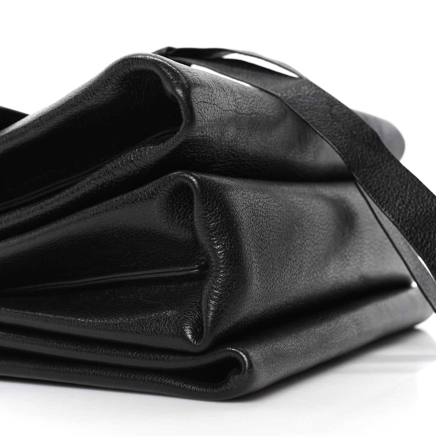 Valentino Garavani Pebbled Calfskin VRing Shoulder Bag Black 7 of 8