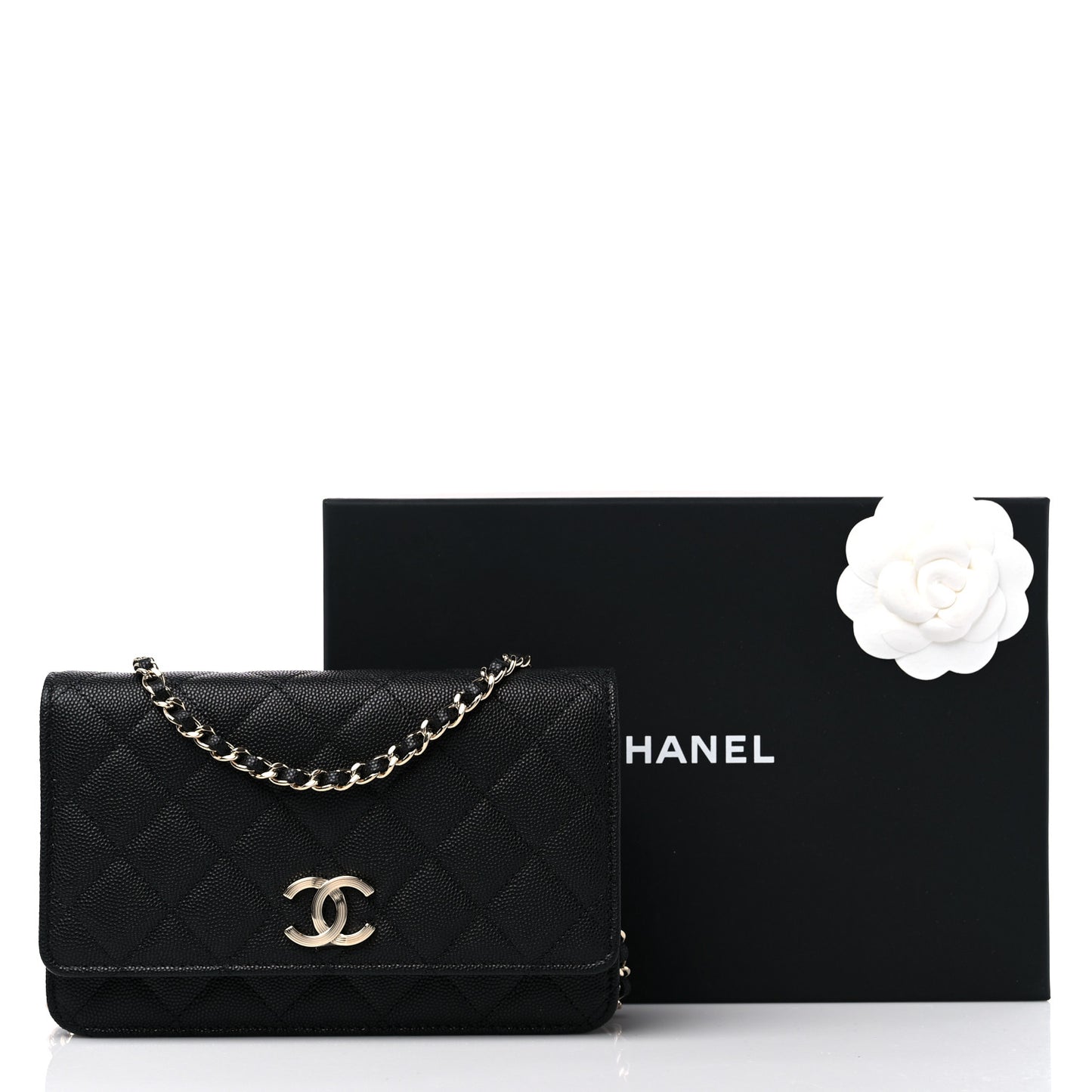 Caviar Quilted Striated CC Wallet On Chain WOC Black