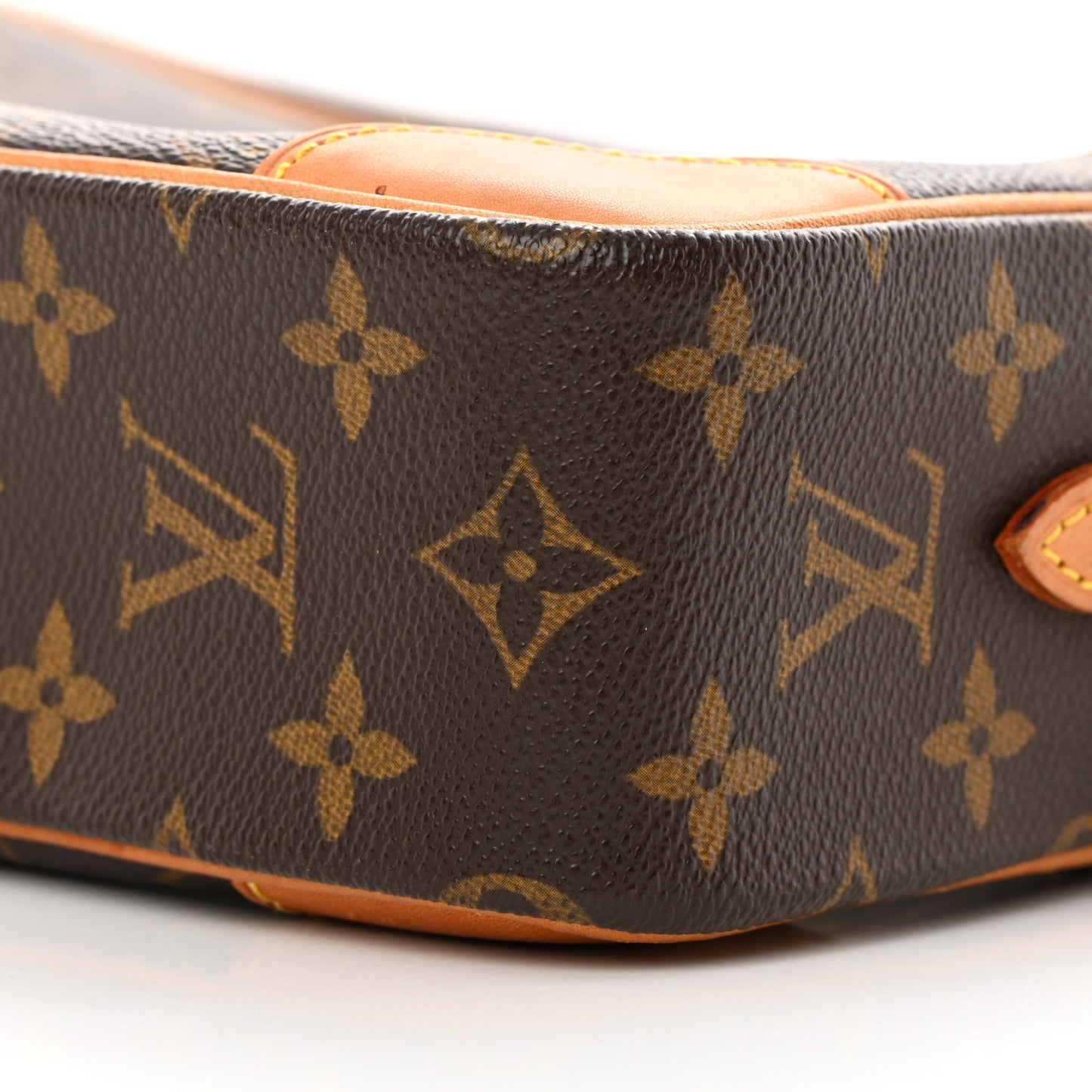 LOUIS VUITTON Monogram Trocadero 27