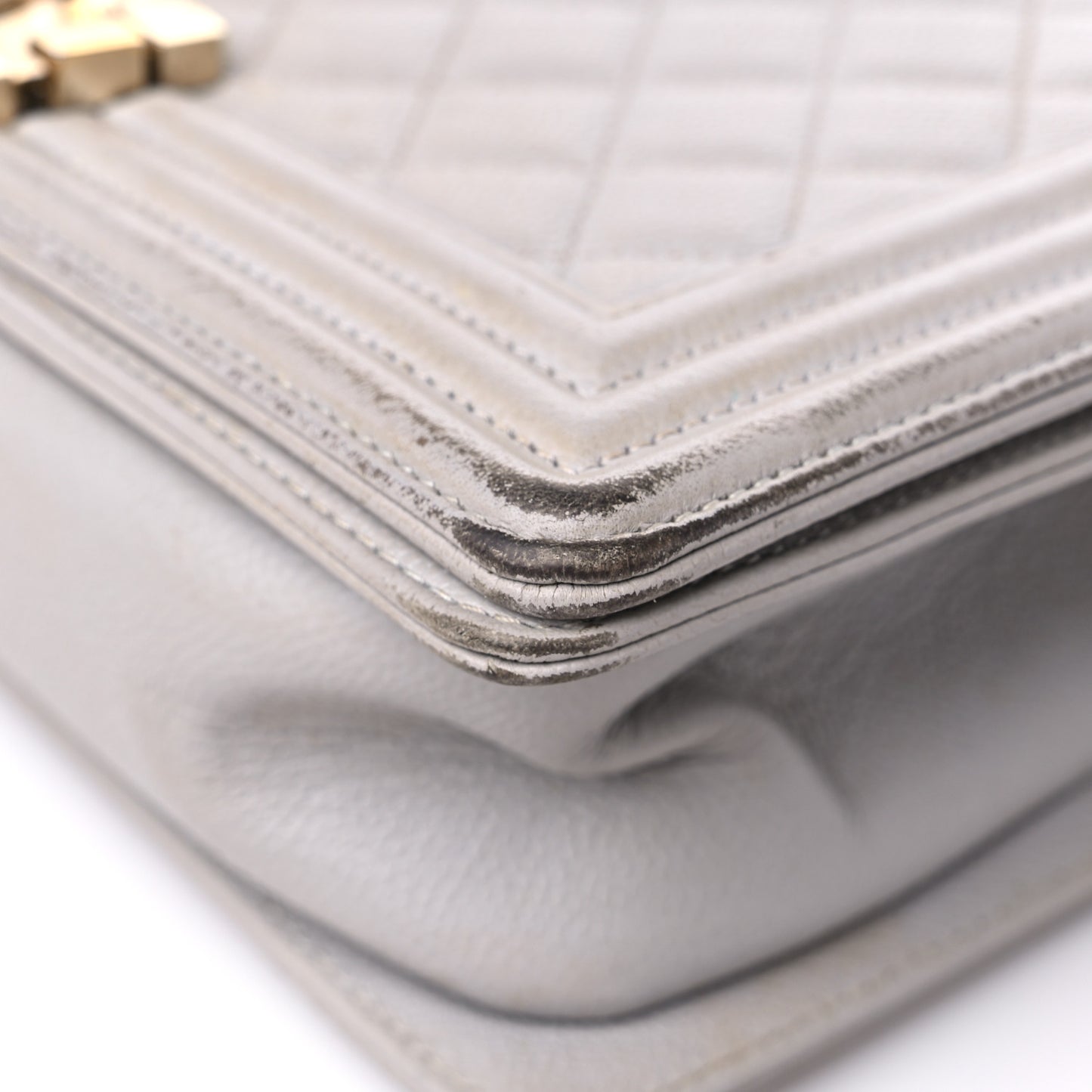 Caviar Quilted Medium Boy Flap Light Grey