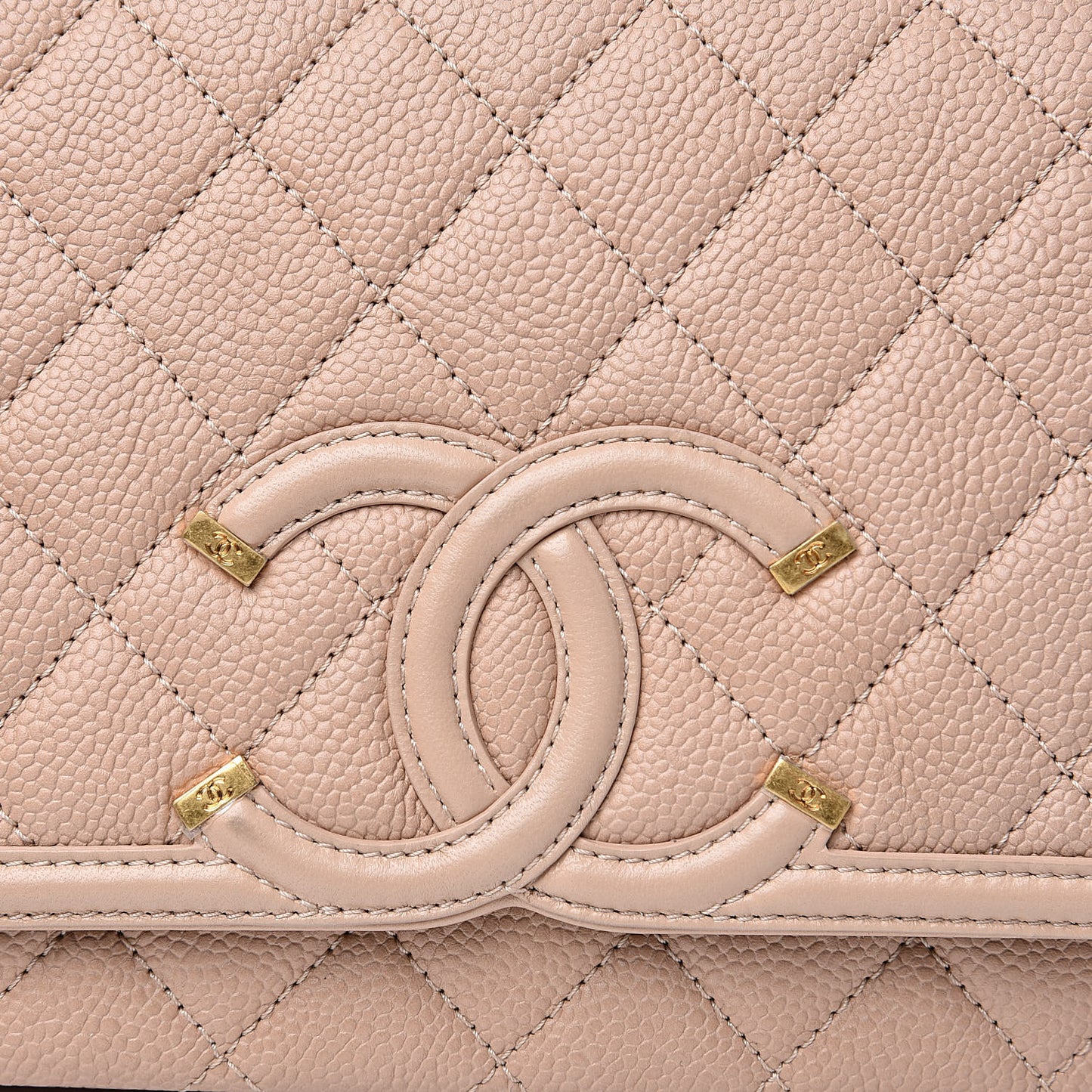 Caviar Quilted Medium CC Filigree Flap Beige