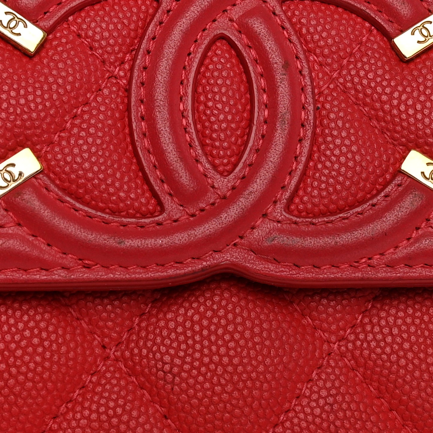 Caviar Quilted Large Filigree Gusset Flap Wallet Red