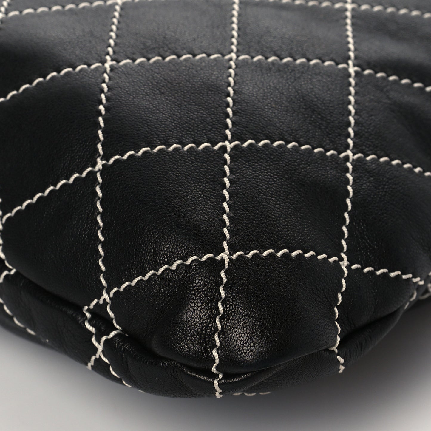 Lambskin Contrast Stitch Shoulder Bag Black