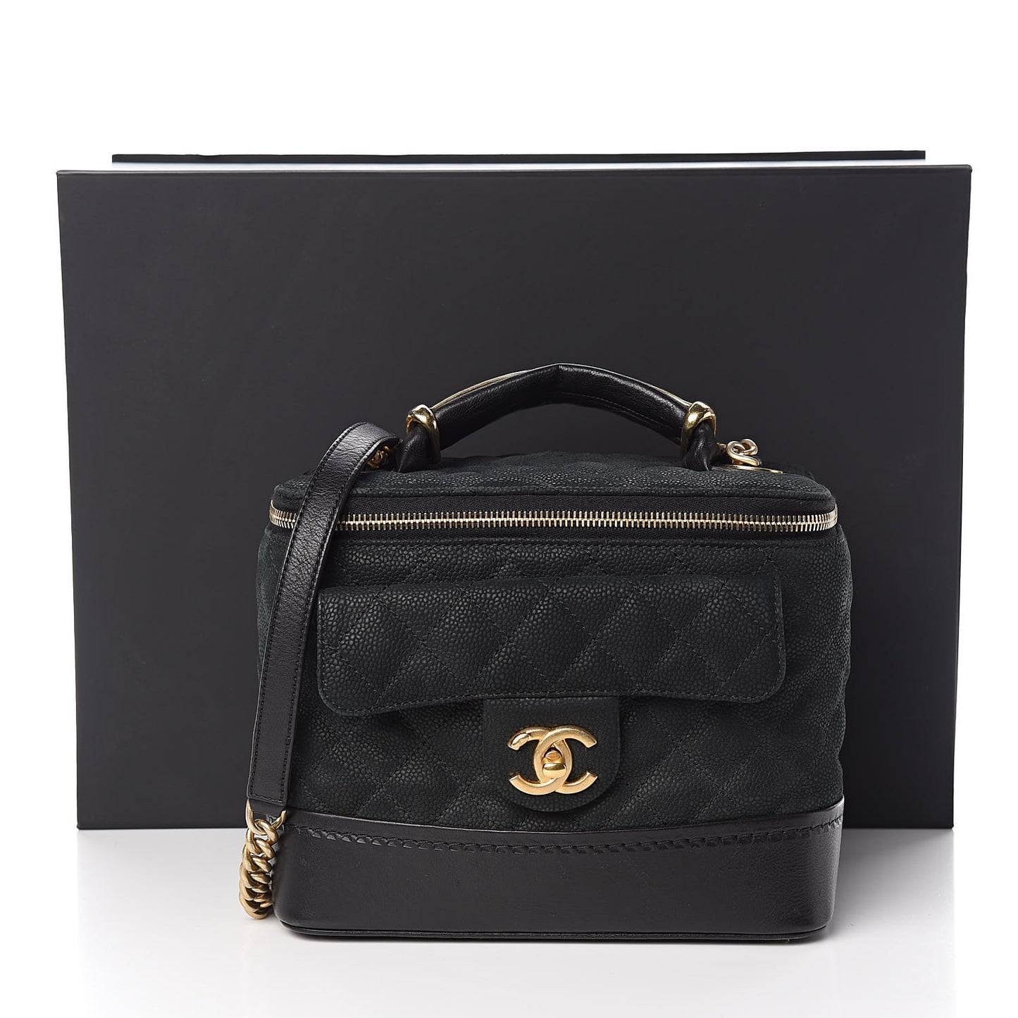 Iridescent Grained Calfskin Quilted Globe Trotter Vanity Case Black