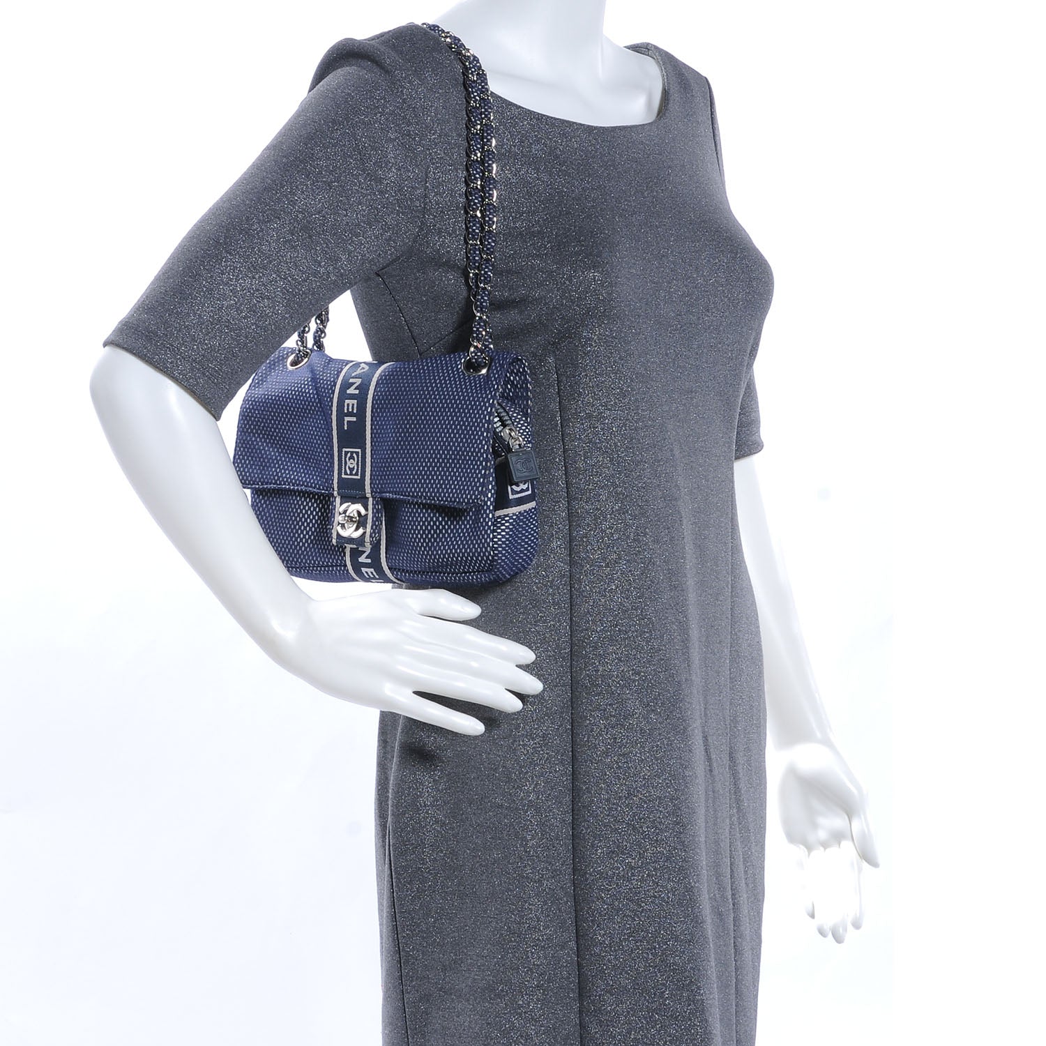 Chanel Mesh Sport Single Flap Navy 2 of 8