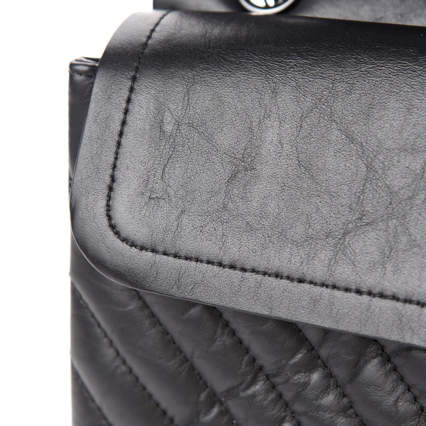 Aged Calfskin Chevron Quilted 2.55 Reissue 225 Flap So Black