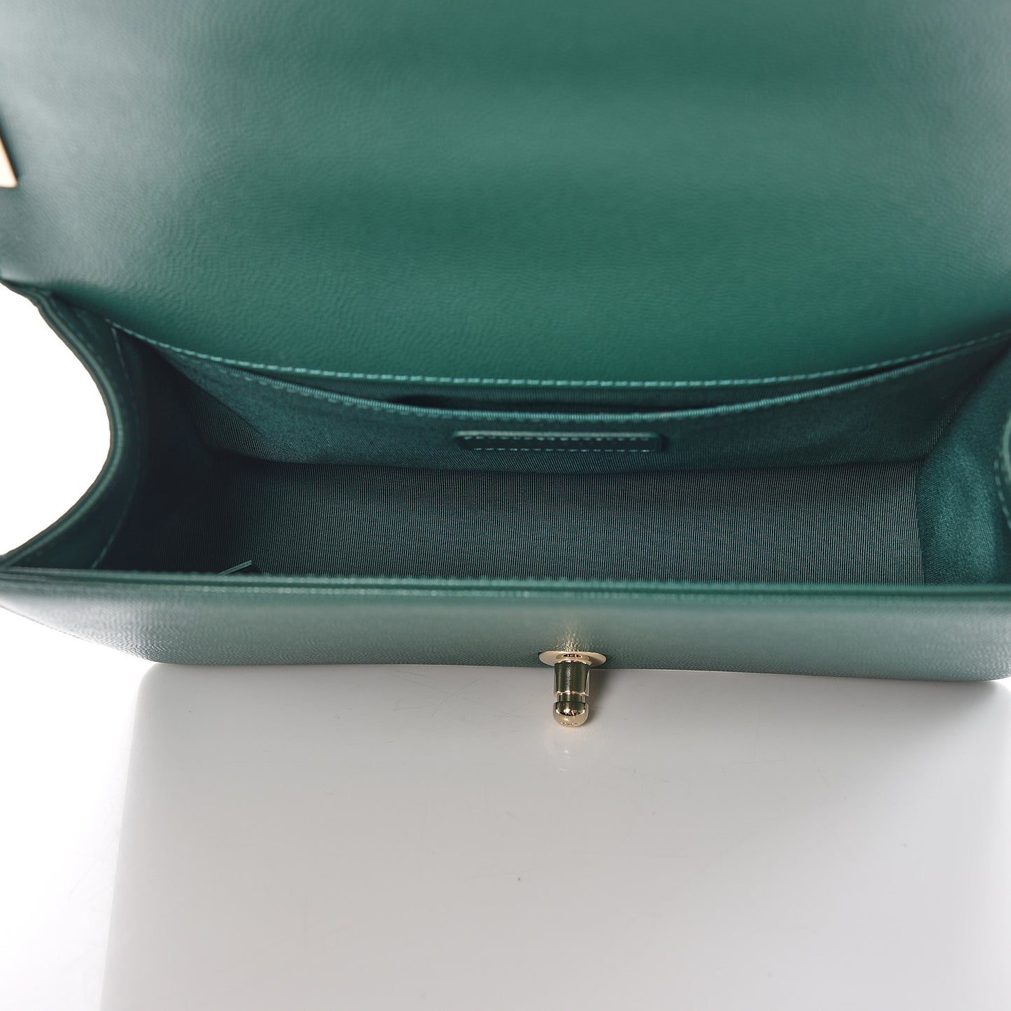 Caviar Chevron Quilted Medium Boy Flap Green