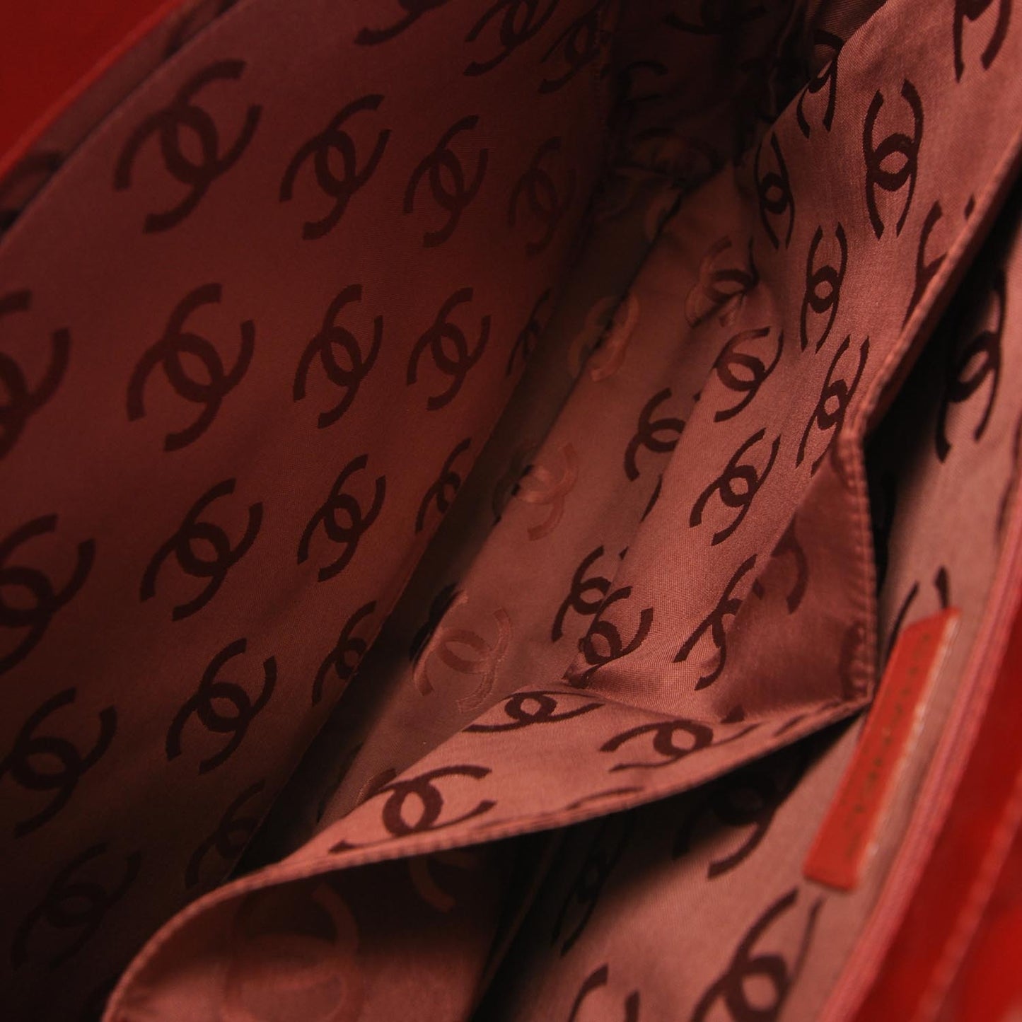 Patent Chocolate Bar Quilted Tote Red