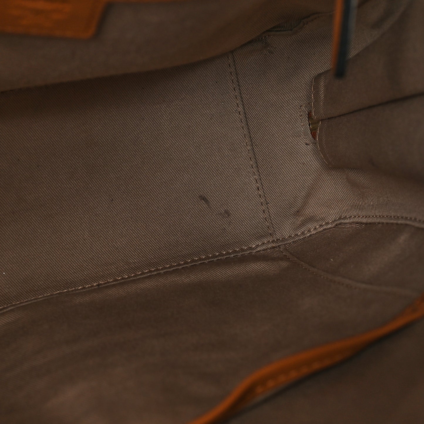 Visetos Medium Half Moon Tote Cognac